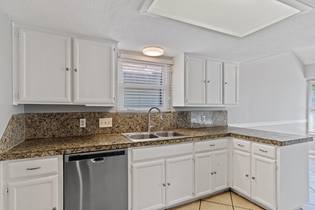 302 Splitrock St, Round Rock, TX 78681
