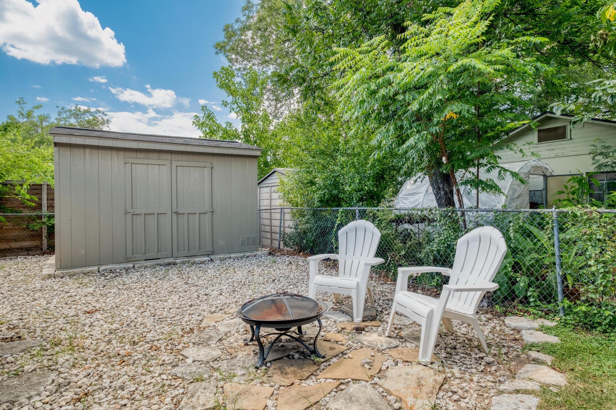 2202 Colfax Ave, Austin, TX 78757
