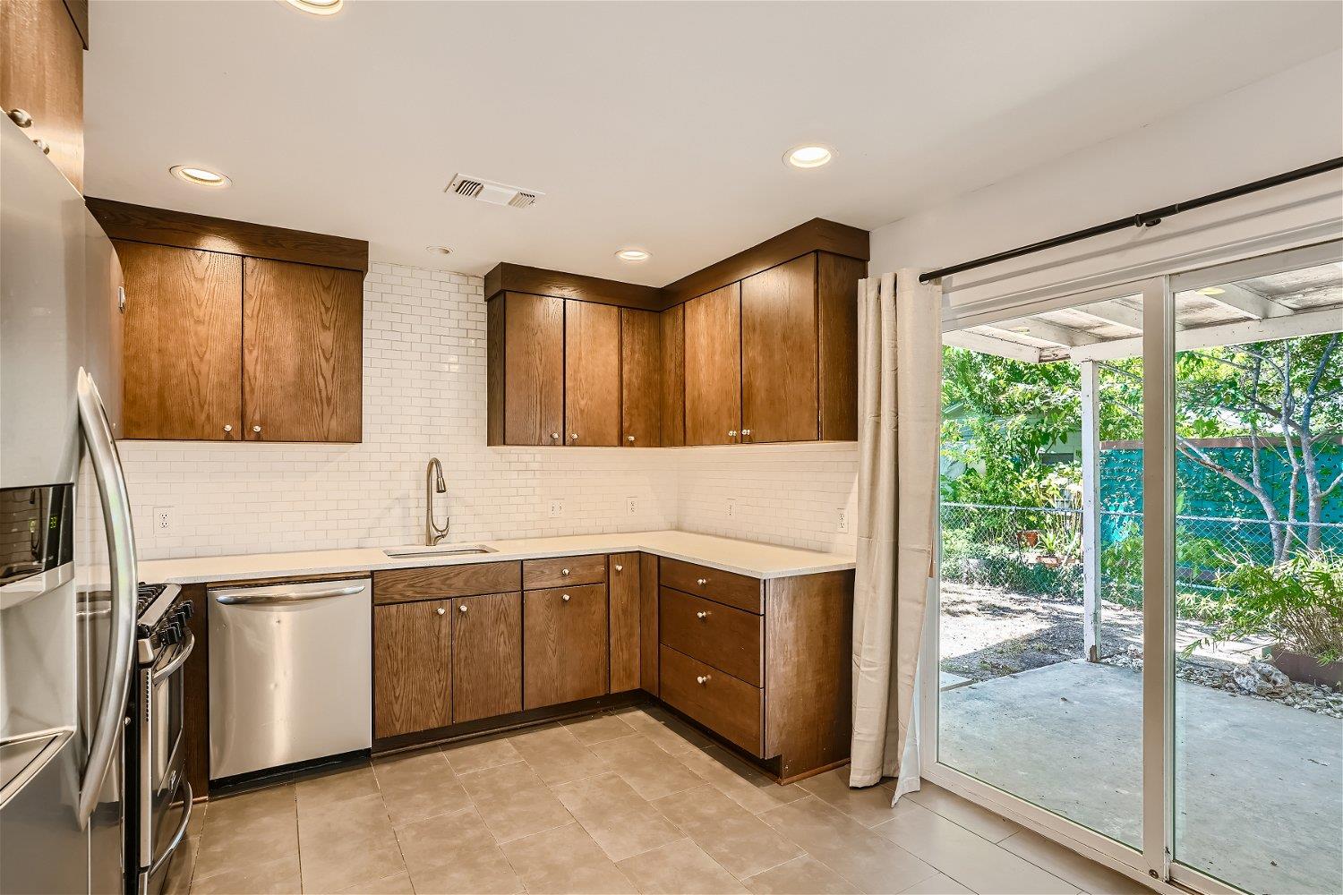 2202 Colfax Ave, Austin, TX 78757