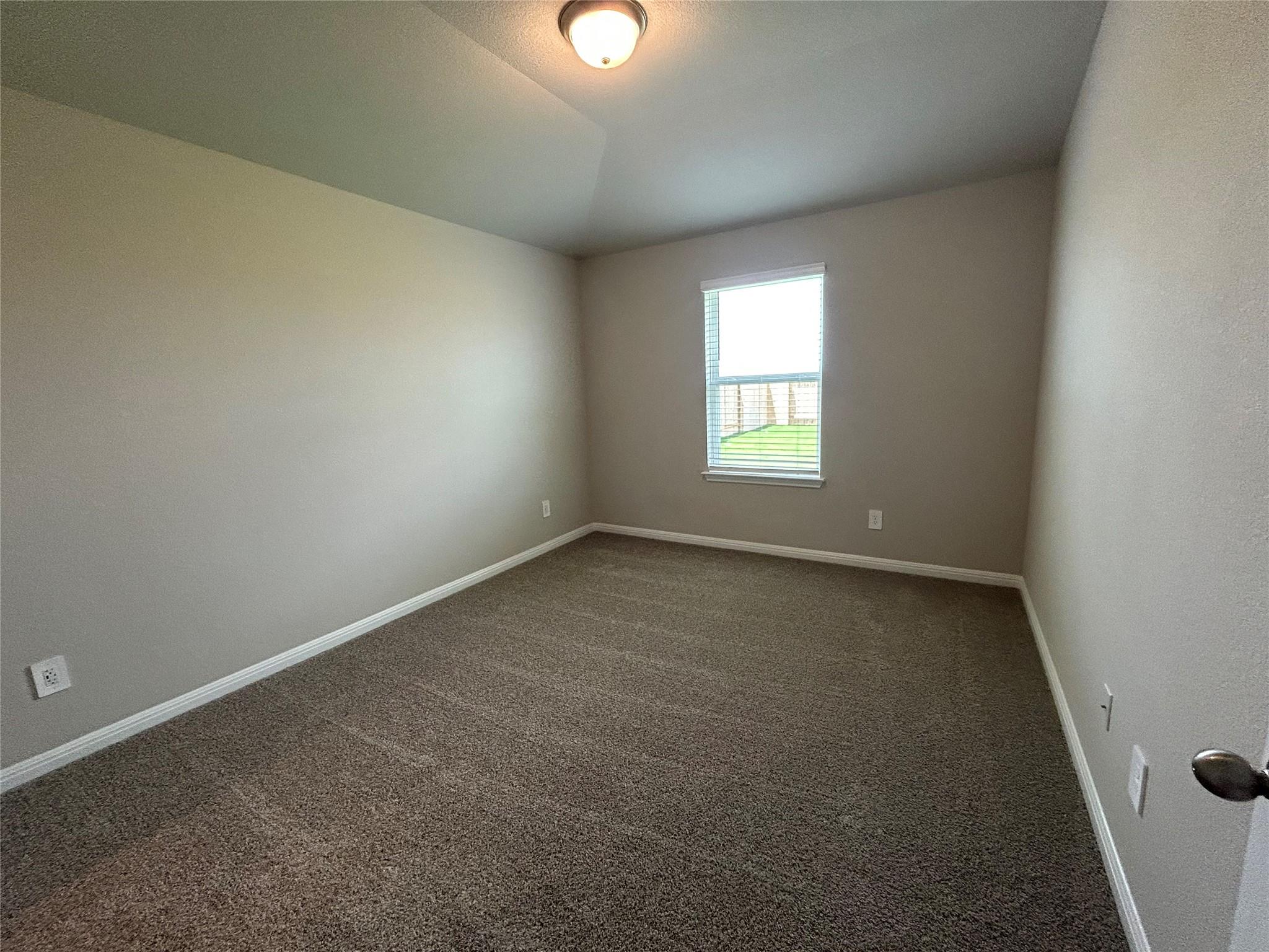 153 Honey Bee Rd, Jarrell, TX 76537