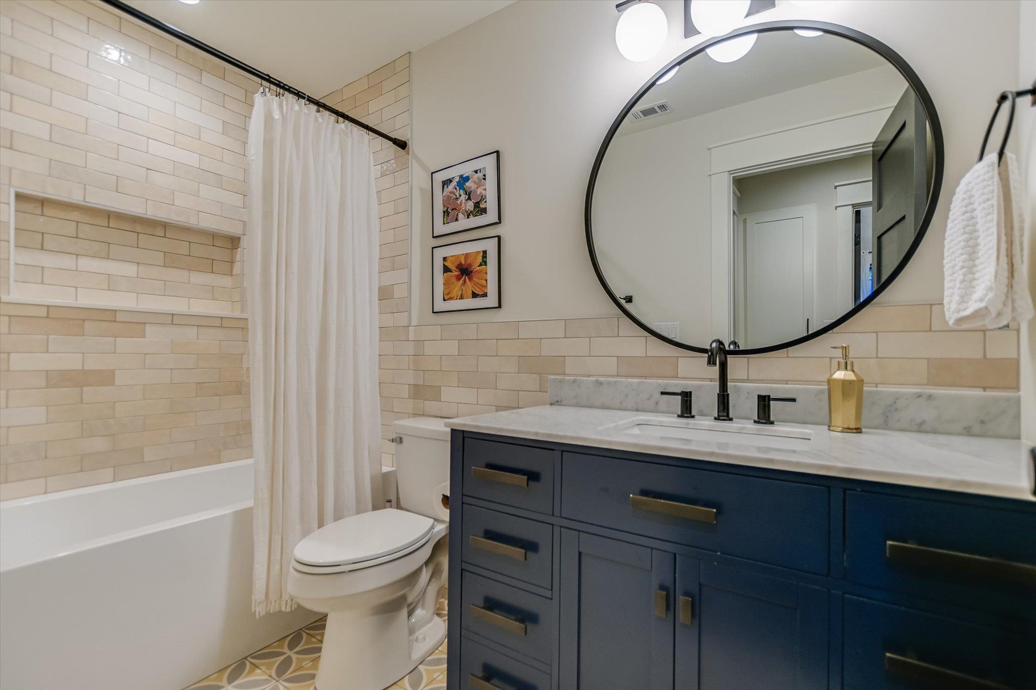 1305 Kinney Ave # 1, Austin, TX 78704