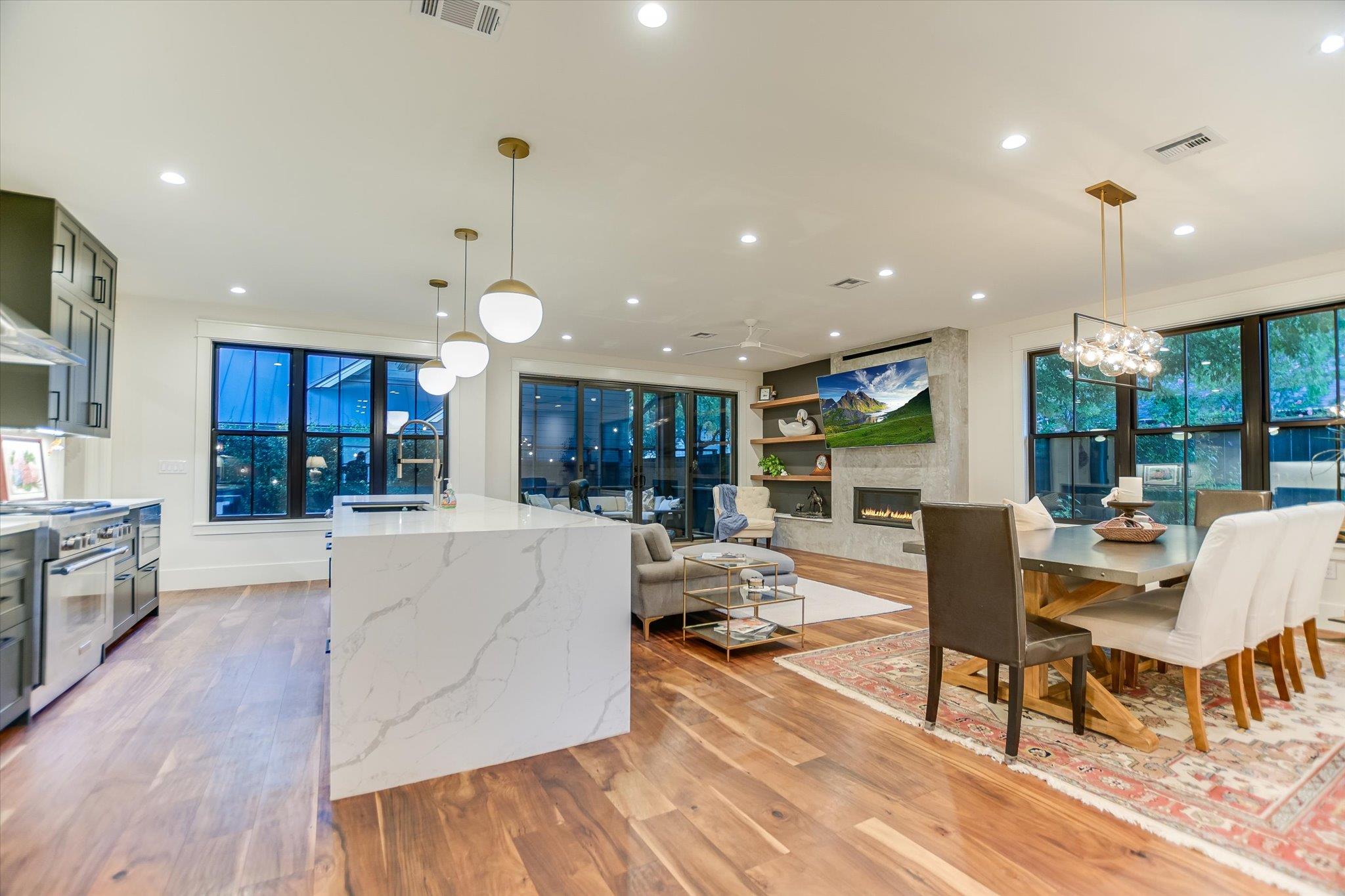 1305 Kinney Ave # 1, Austin, TX 78704