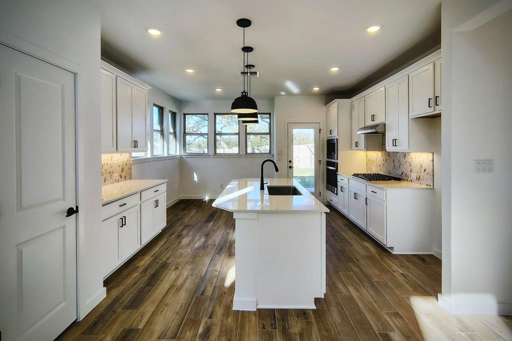 1804 Spring Mountain Cv, Georgetown, TX 78628