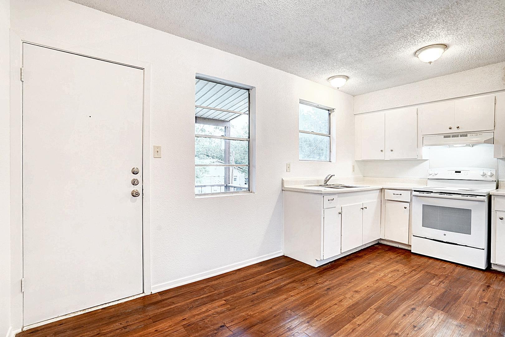 728 Old Martindale Rd, San Marcos, TX 78666