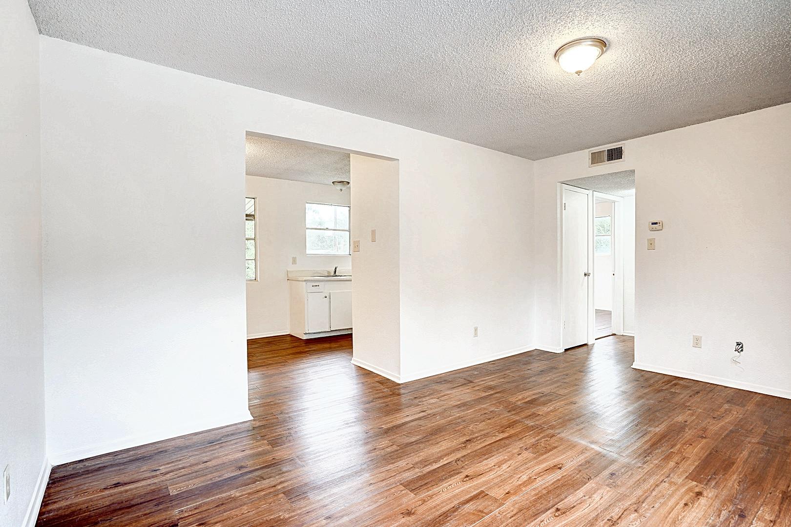 728 Old Martindale Rd, San Marcos, TX 78666