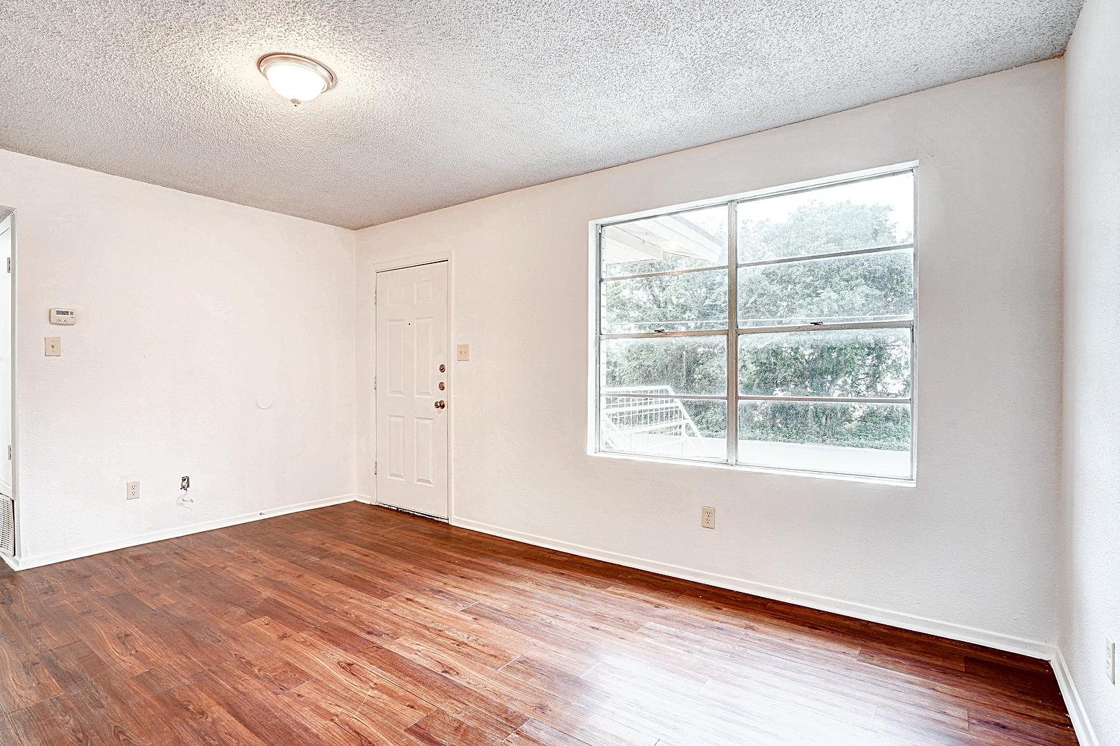 728 Old Martindale Rd, San Marcos, TX 78666