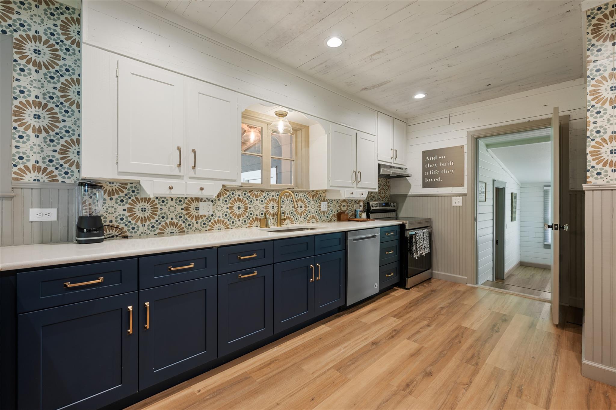 1211 S Church St, Georgetown, TX 78626