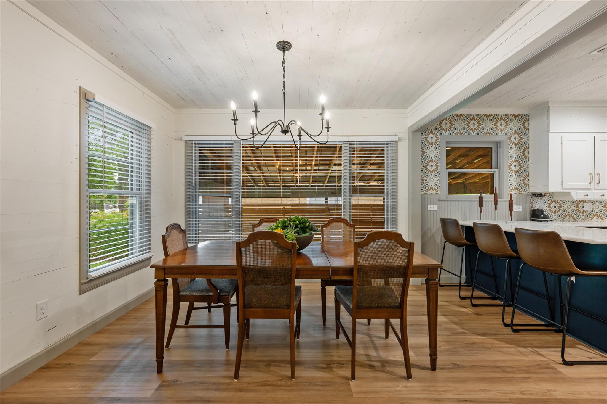 1211 S Church St, Georgetown, TX 78626