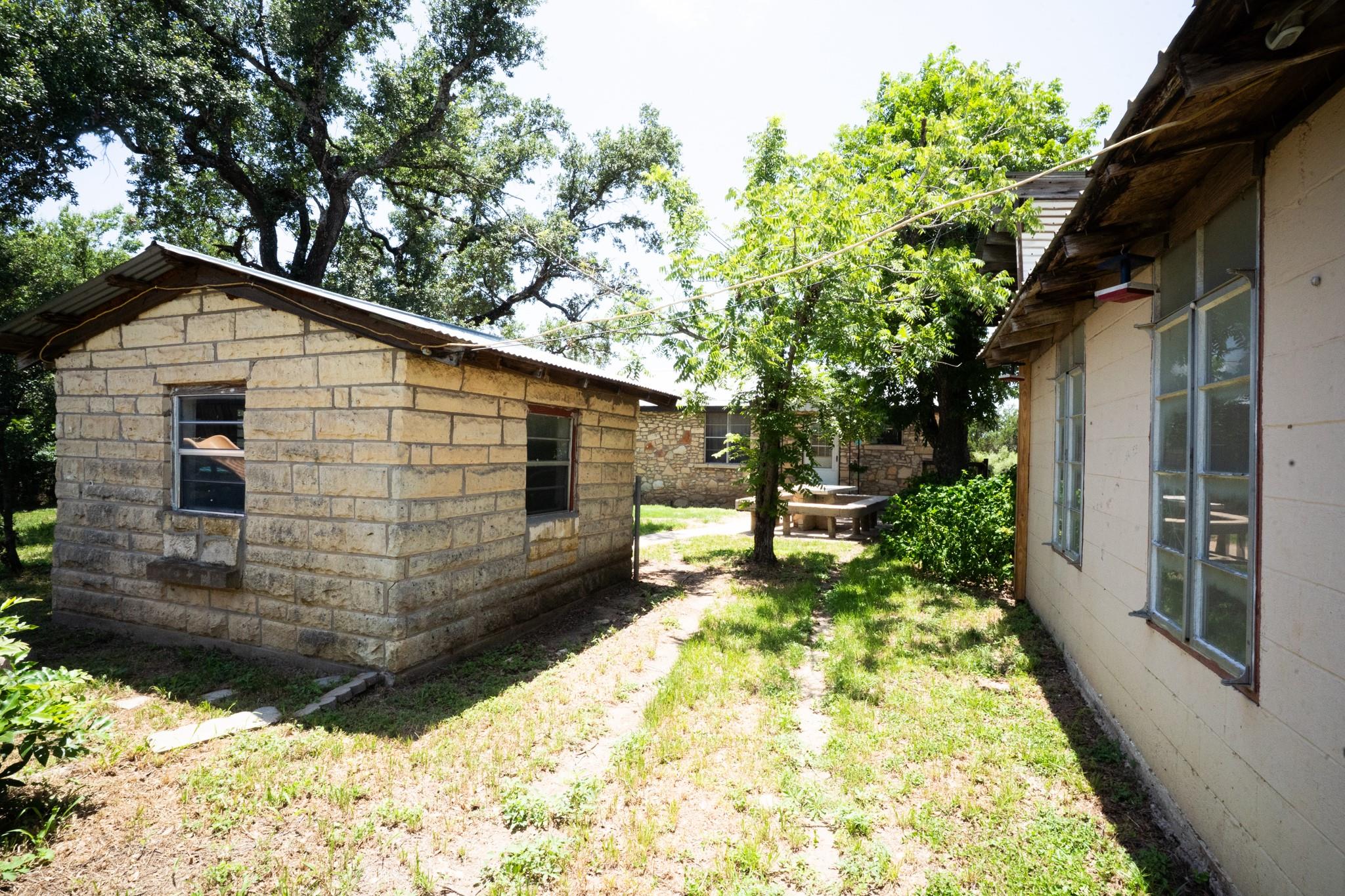 212 Bluebonnet Ln, Liberty Hill, TX 78642