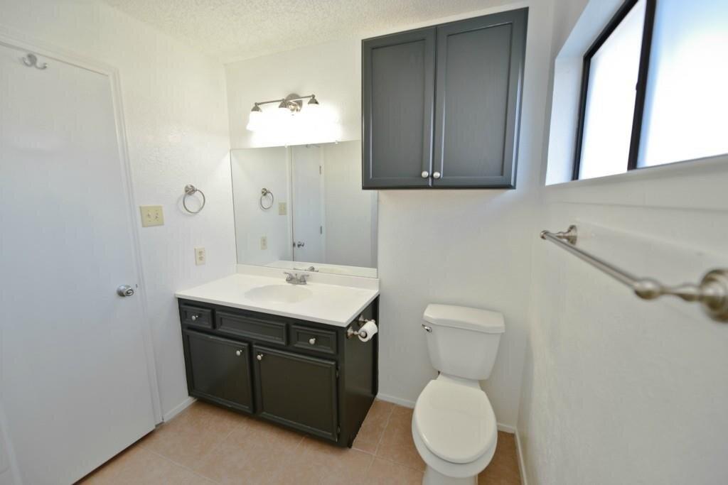 1201 Westcott Dr # A, Round Rock, TX 78664