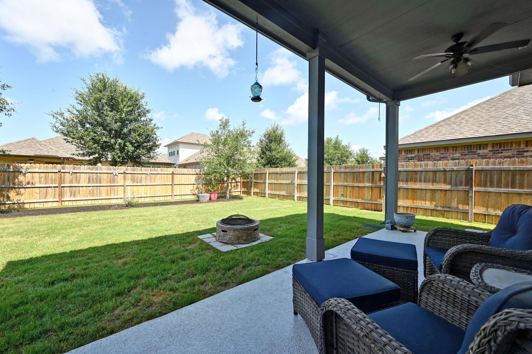 198 Danbark Dr, Buda, TX 78610
