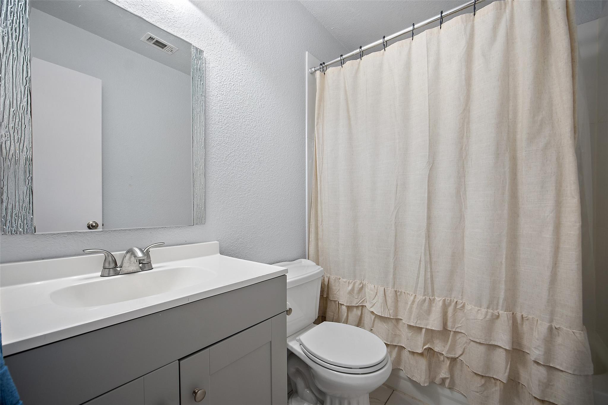 1009 Laurelleaf Dr, Pflugerville, TX 78660