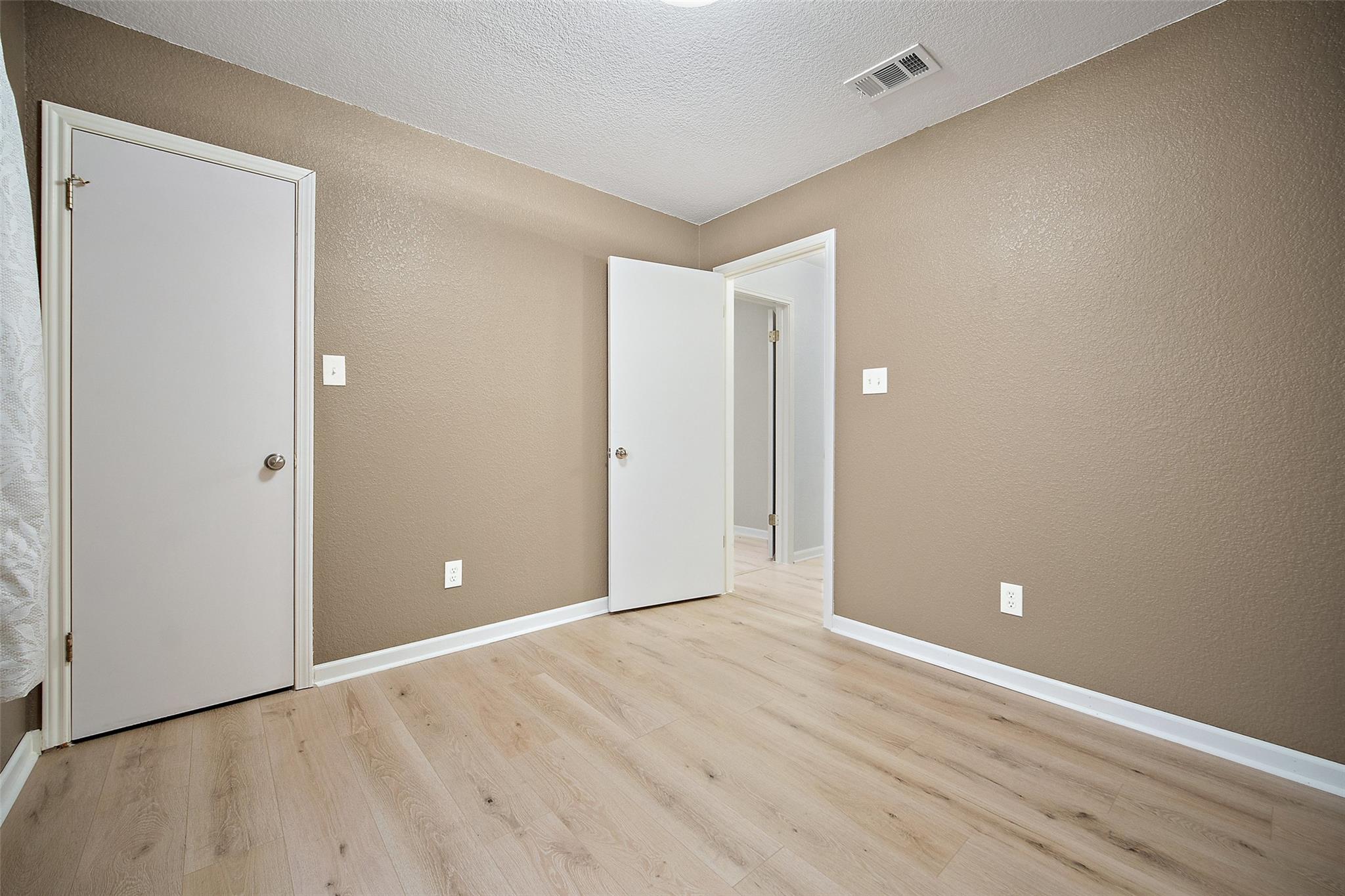 1009 Laurelleaf Dr, Pflugerville, TX 78660