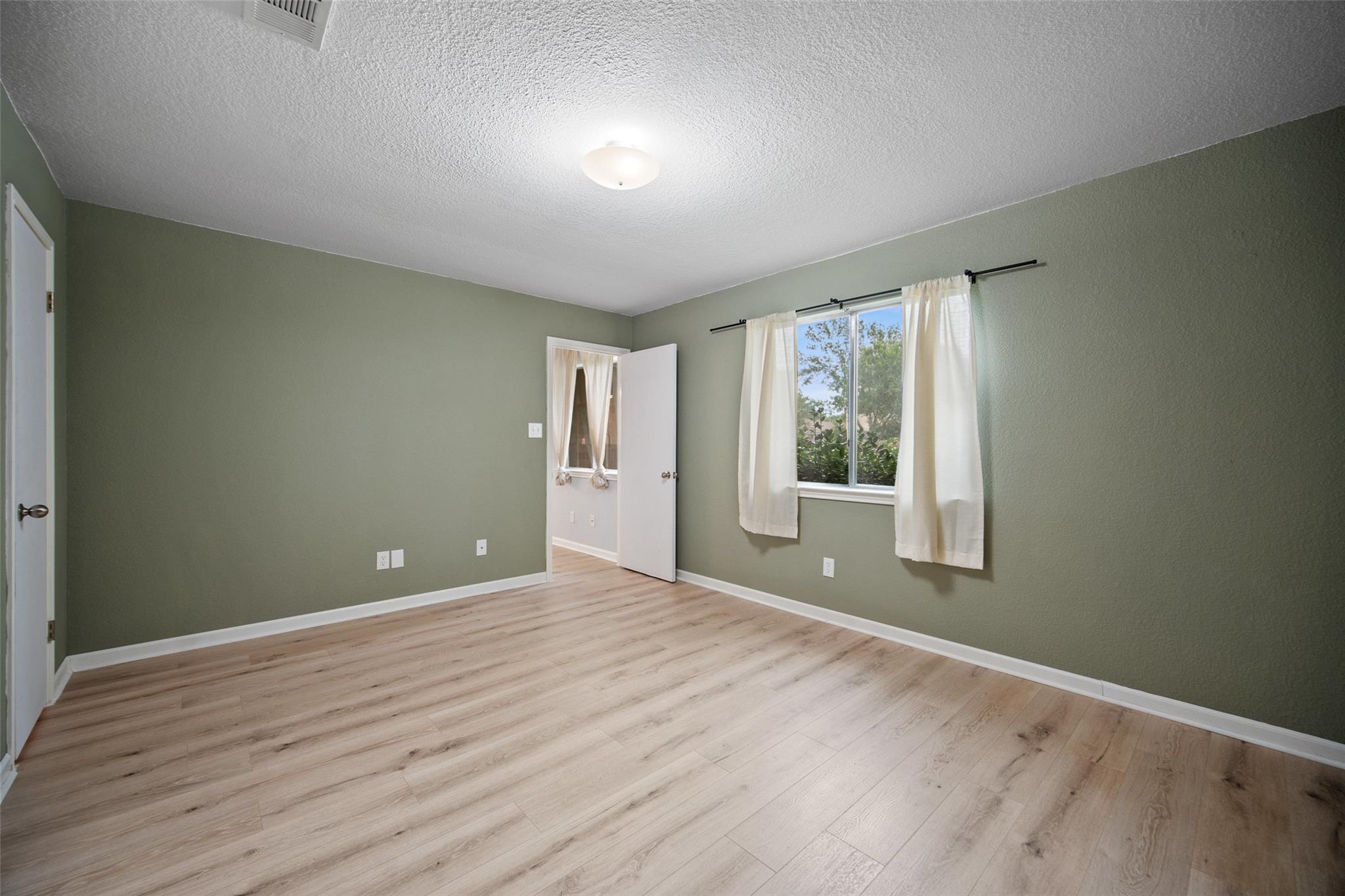 1009 Laurelleaf Dr, Pflugerville, TX 78660