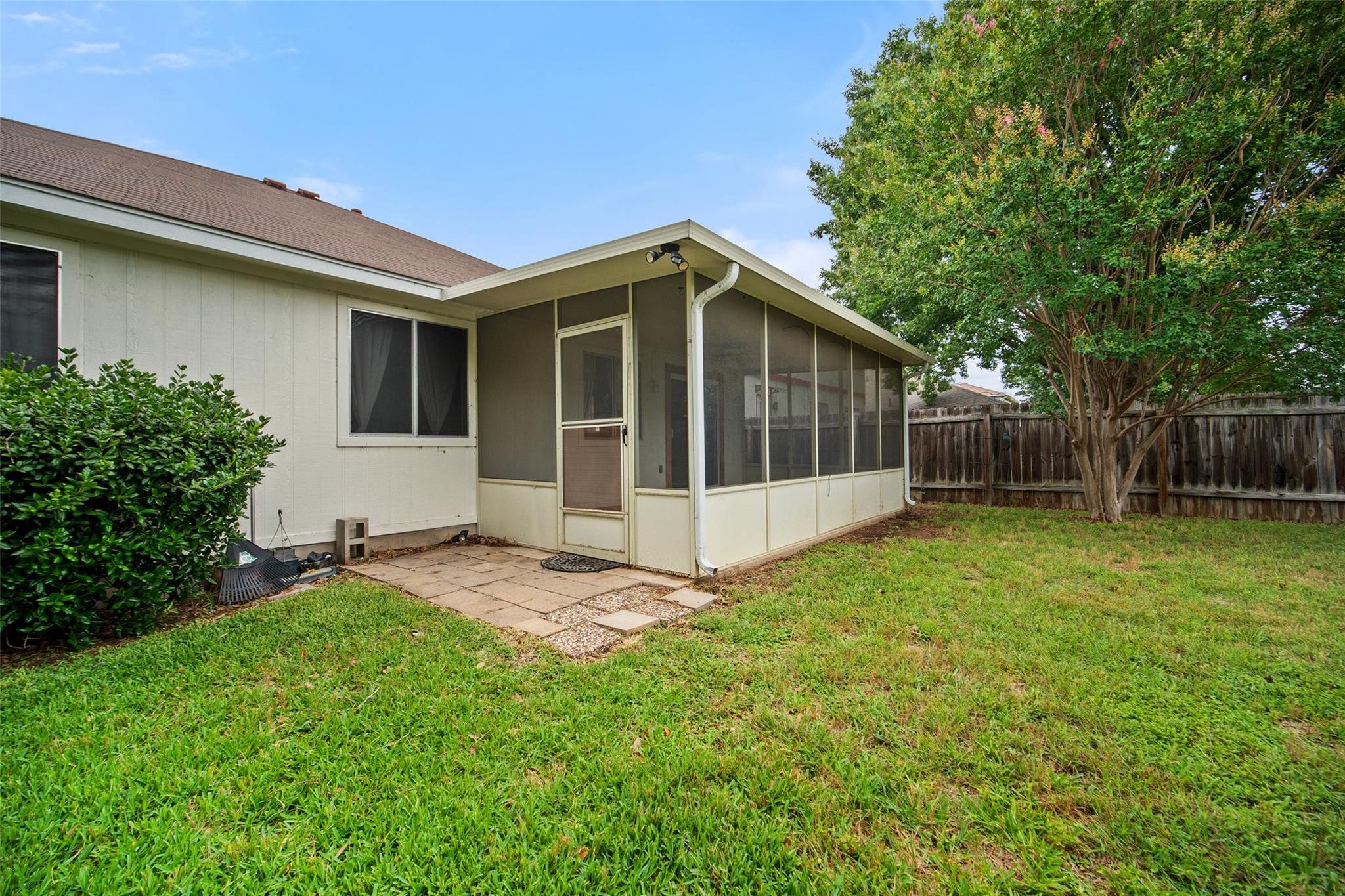 1009 Laurelleaf Dr, Pflugerville, TX 78660