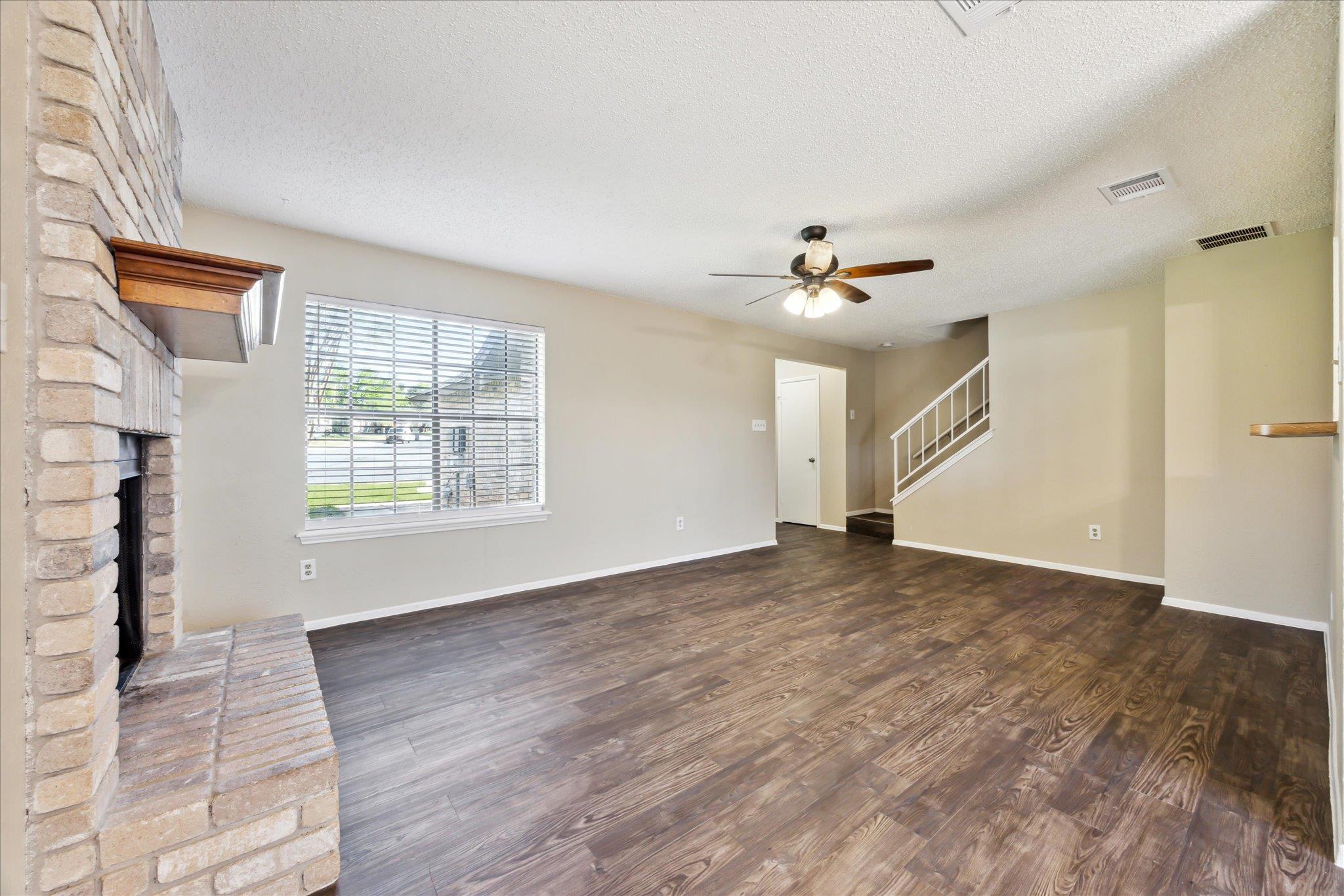 710 Rollingway Dr # B, Round Rock, TX 78681