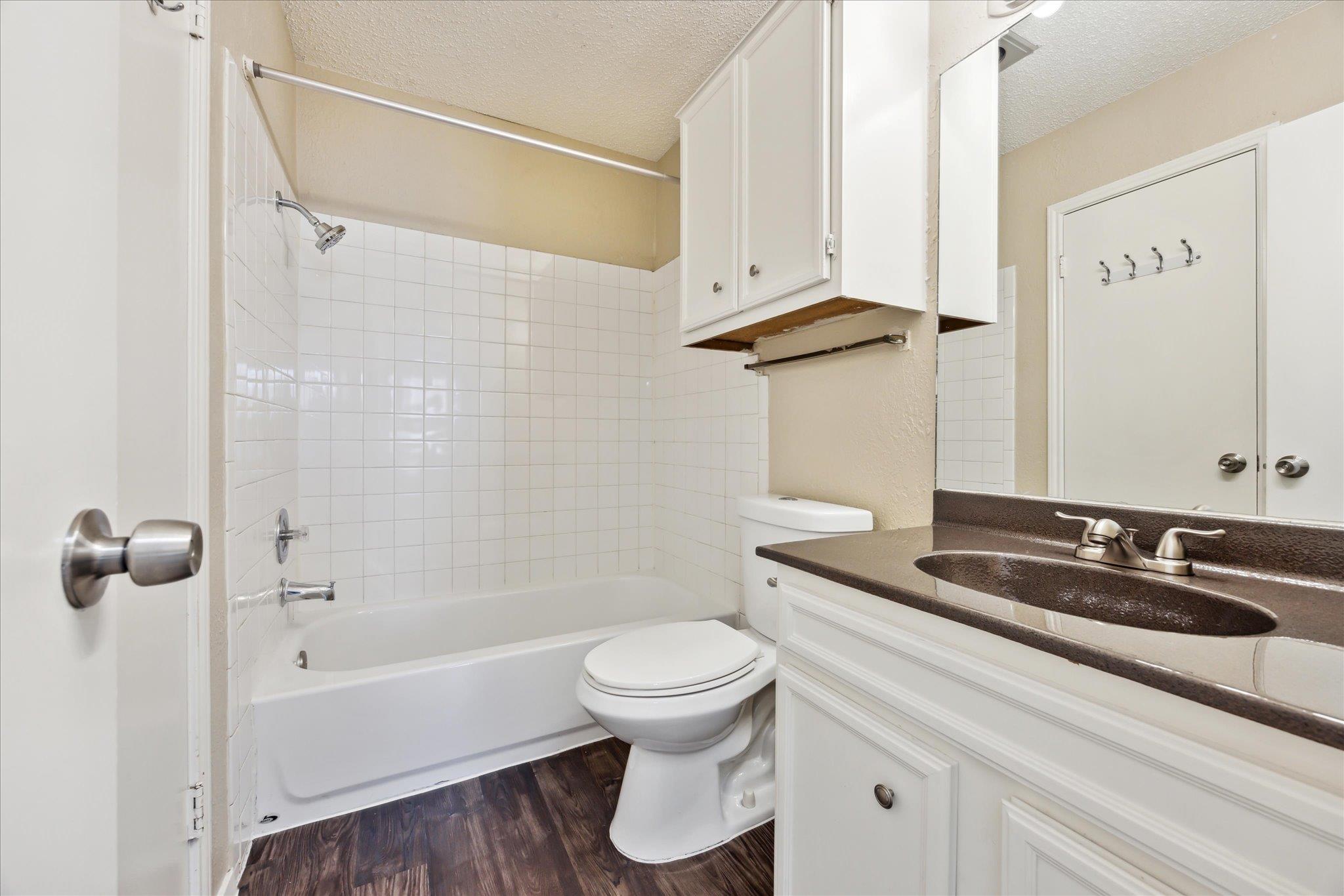 710 Rollingway Dr # B, Round Rock, TX 78681