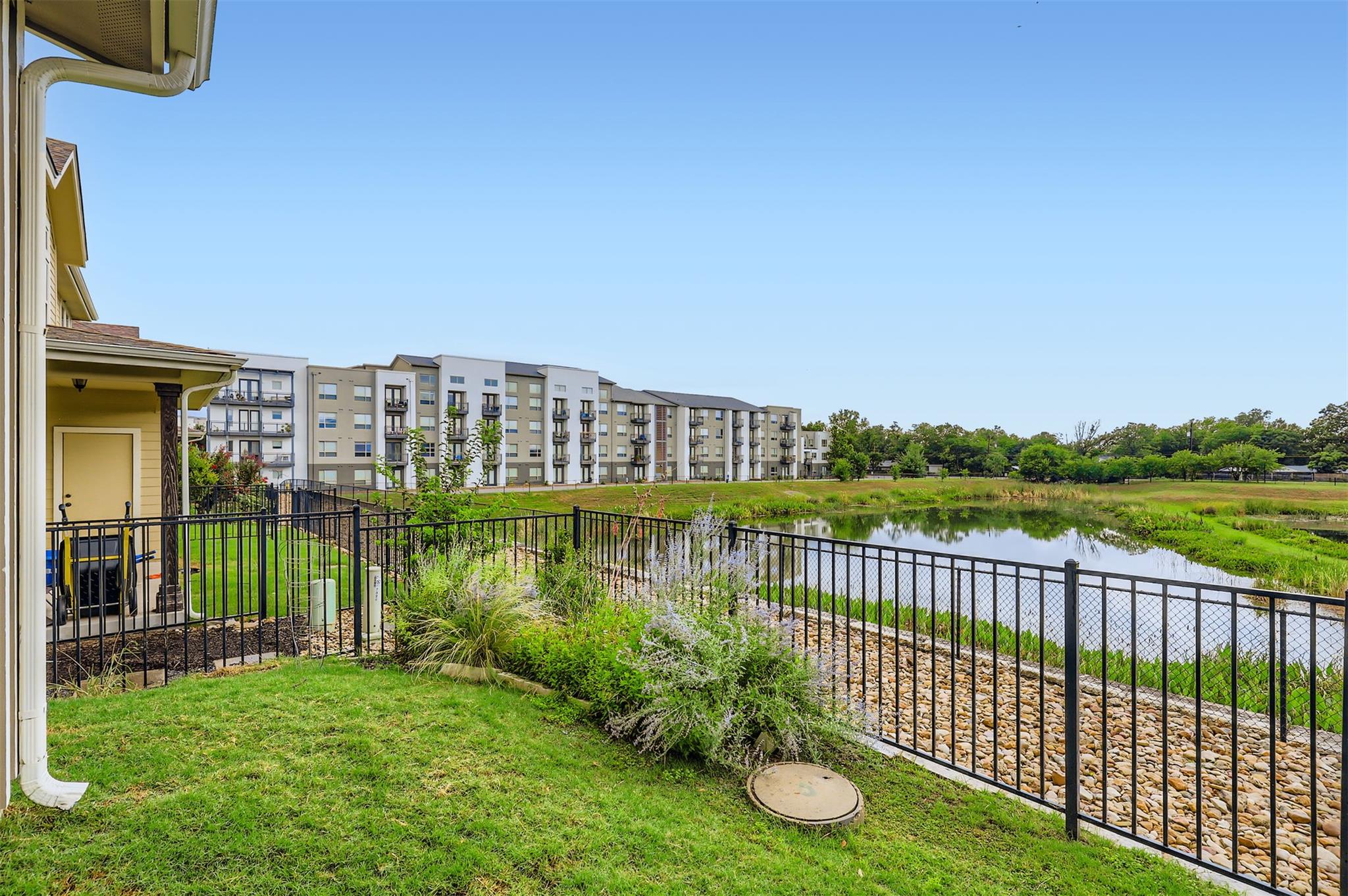 7324 Easy Wind Dr, Austin, TX 78757