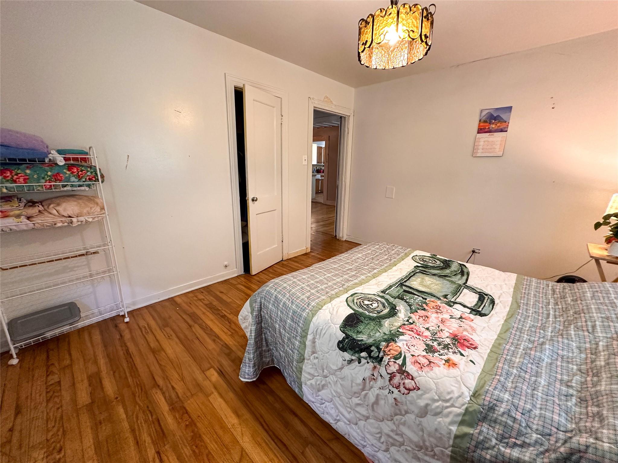 407 4th Ave, Smithville, TX 78957