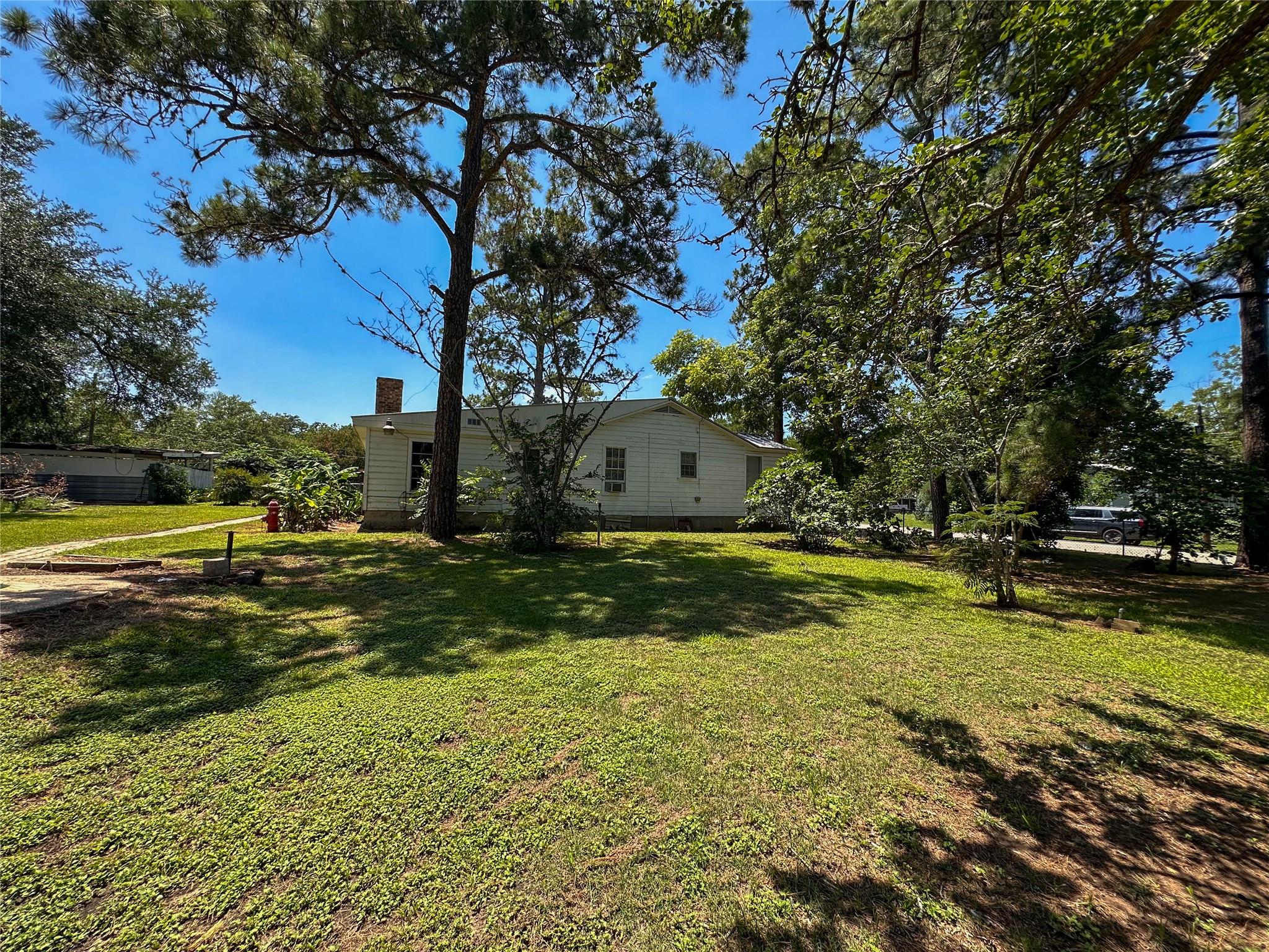 407 4th Ave, Smithville, TX 78957