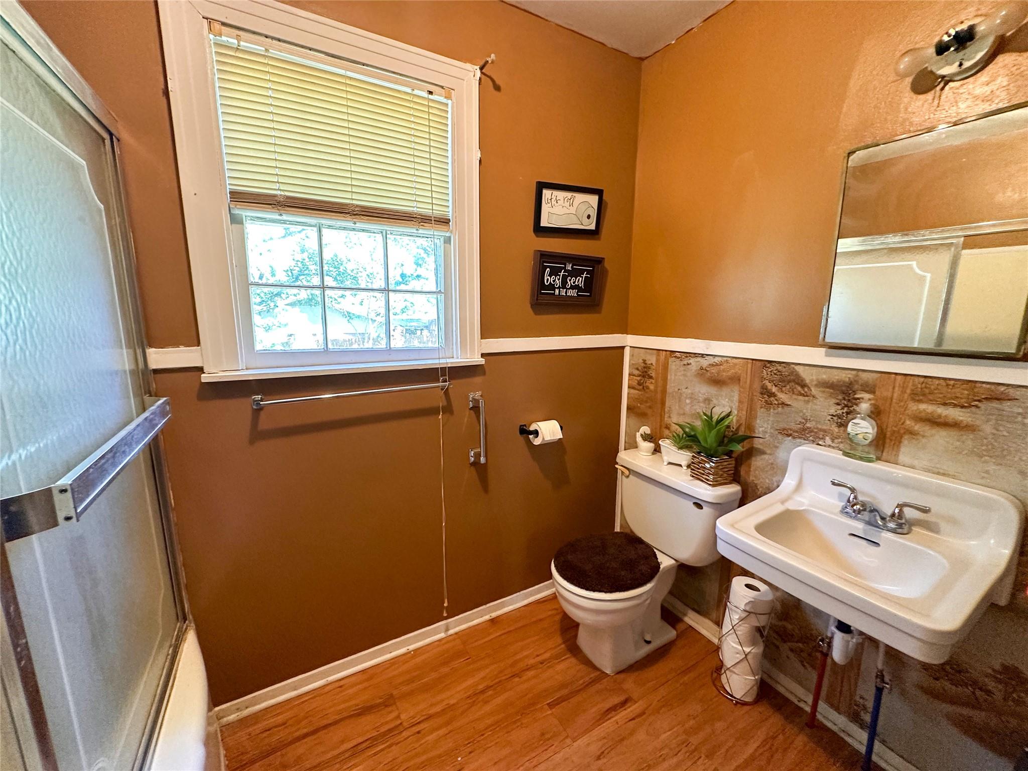 407 4th Ave, Smithville, TX 78957