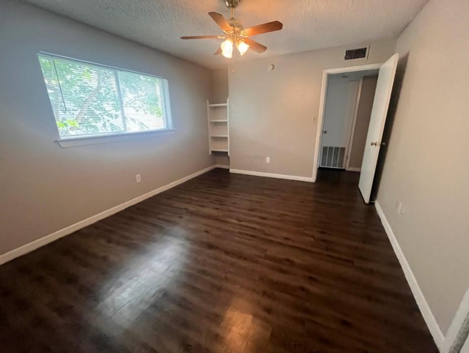 3106 Duval St # 203, Austin, TX 78705