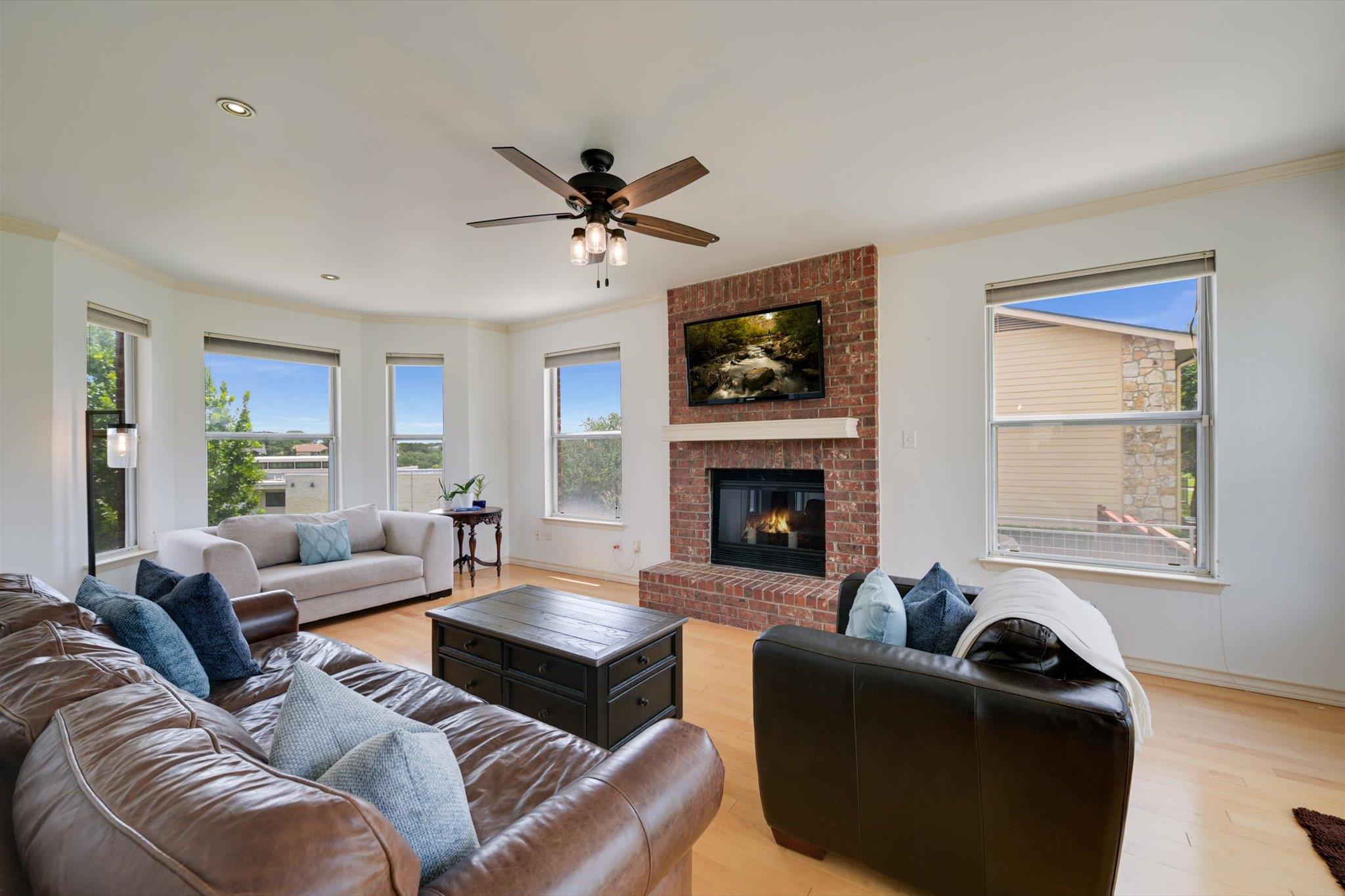 5731 Misty Hill Cv, Austin, TX 78759