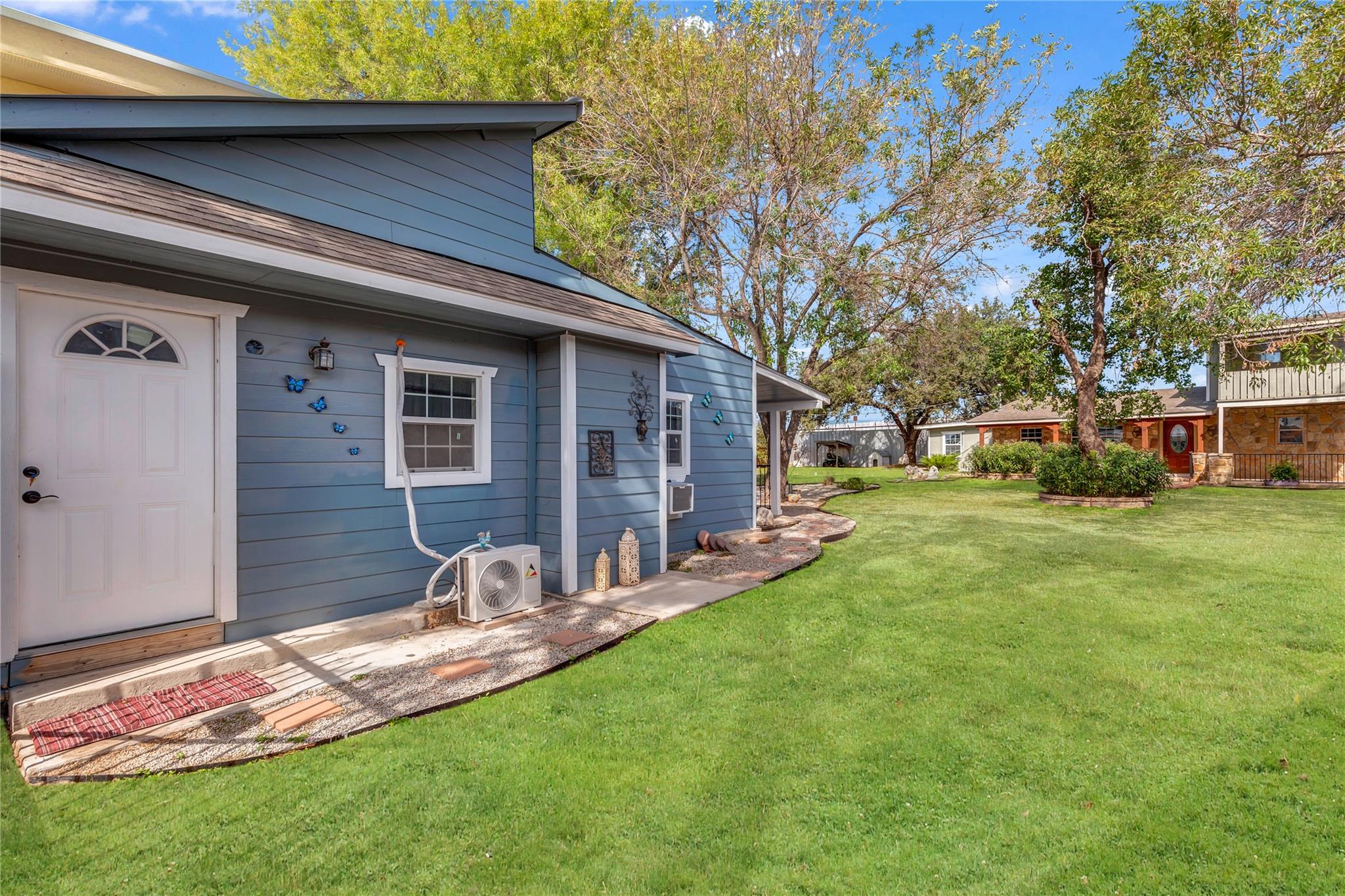 5053 Highway 71 E # A, Del Valle, TX 78617