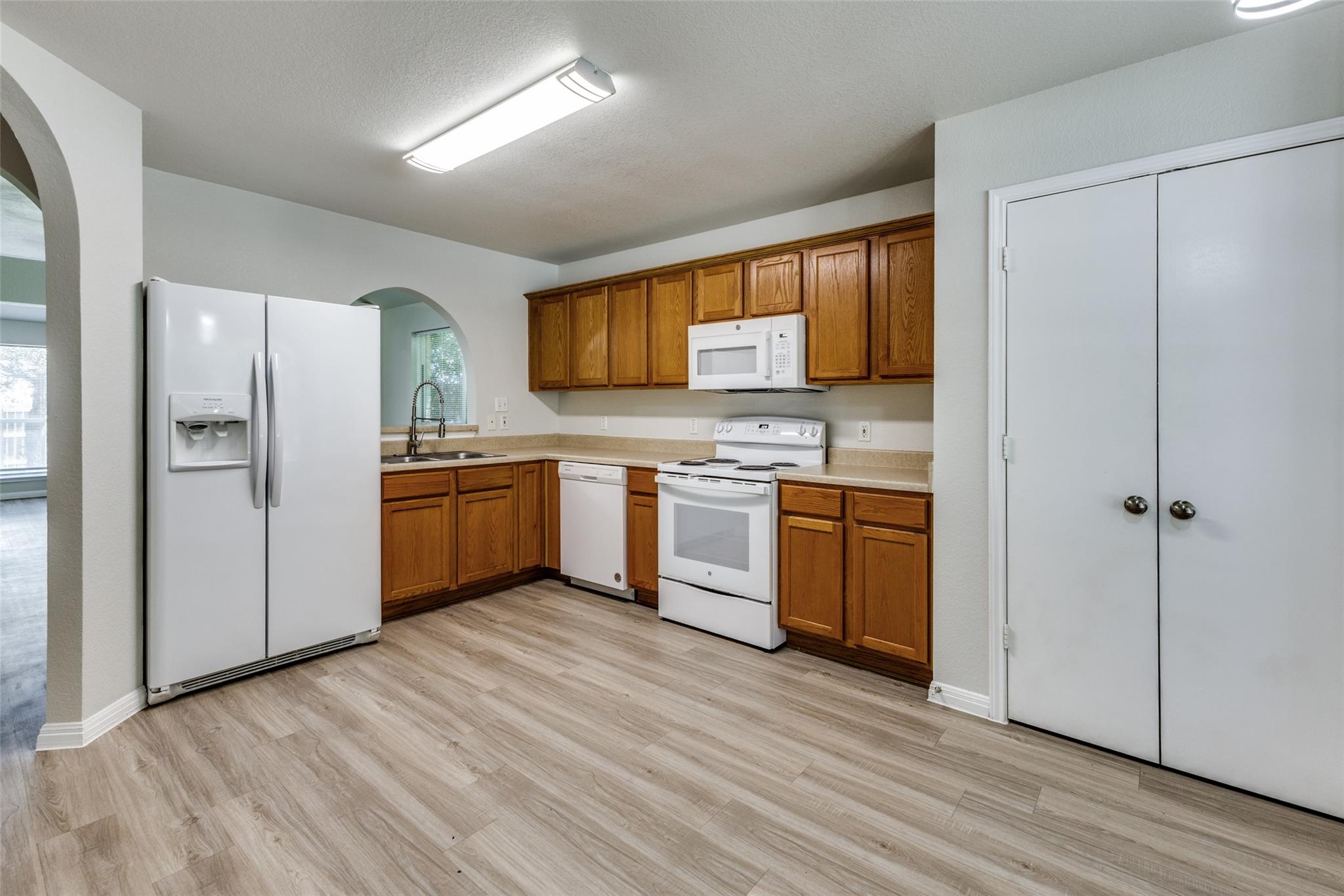 1514 Paint Brush Dr, Lockhart, TX 78644