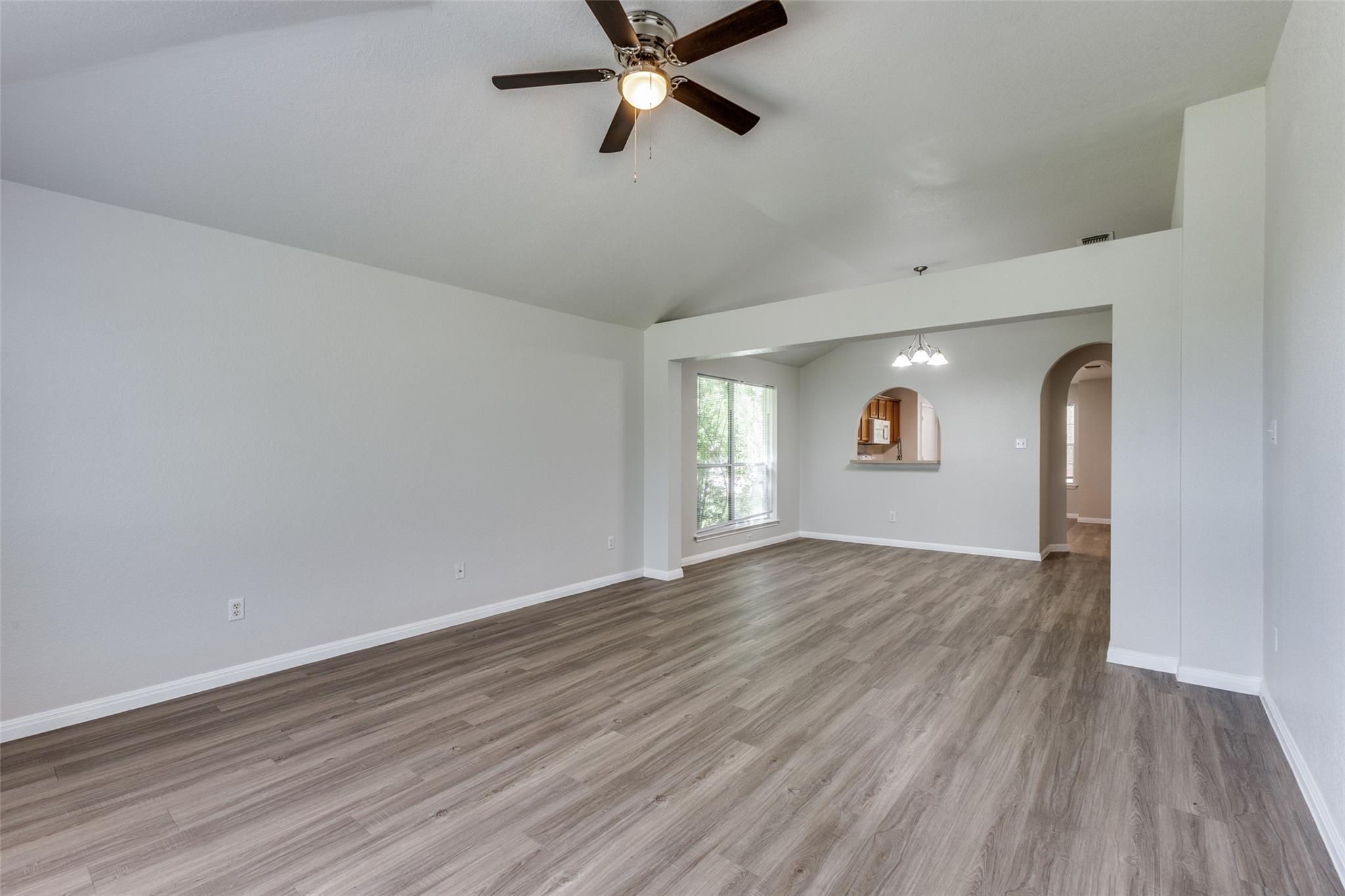 1514 Paint Brush Dr, Lockhart, TX 78644