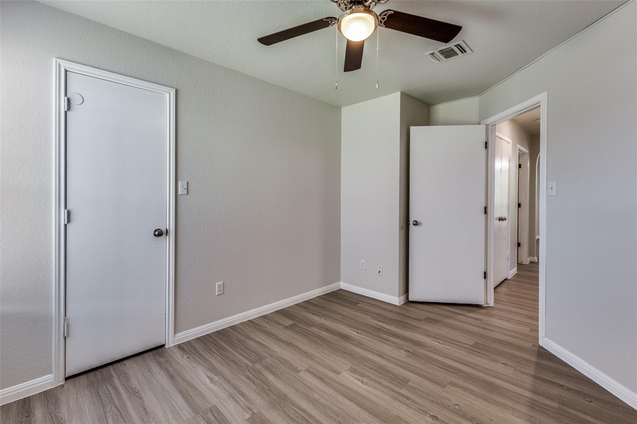 1514 Paint Brush Dr, Lockhart, TX 78644