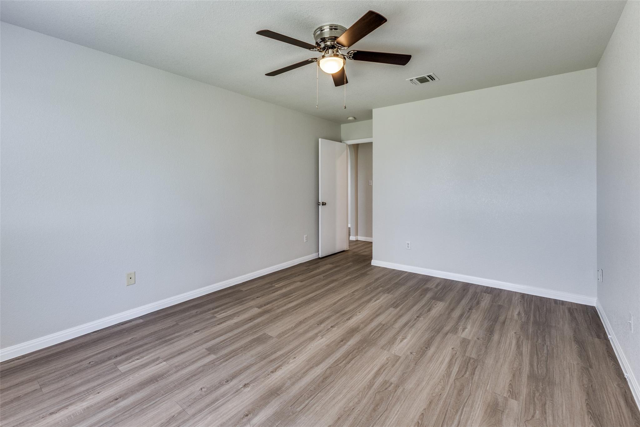1514 Paint Brush Dr, Lockhart, TX 78644