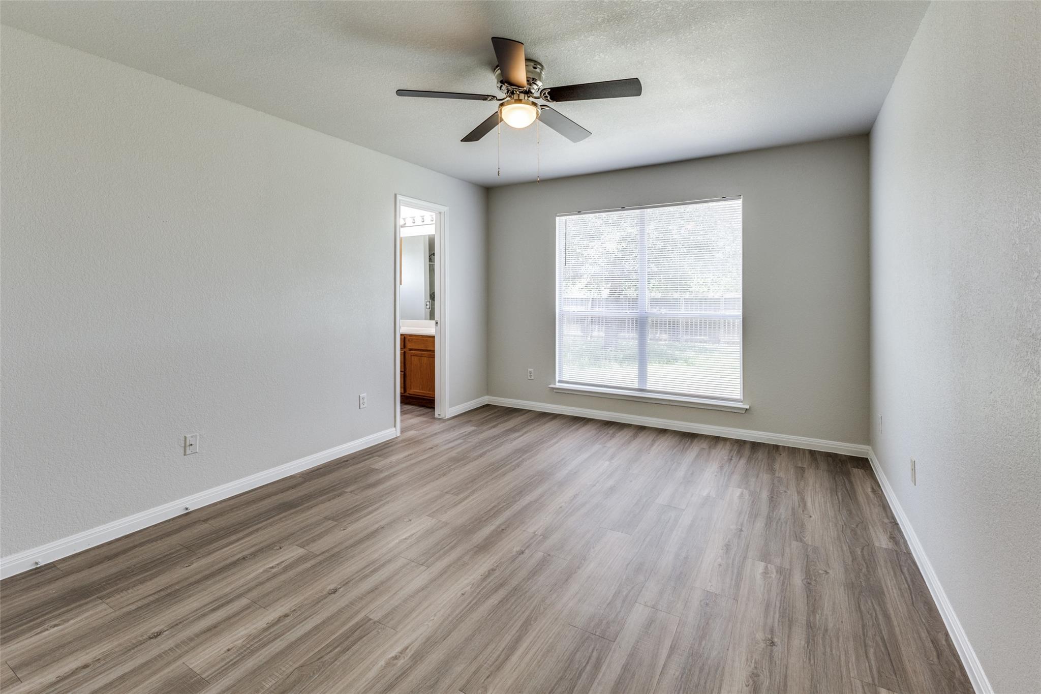 1514 Paint Brush Dr, Lockhart, TX 78644