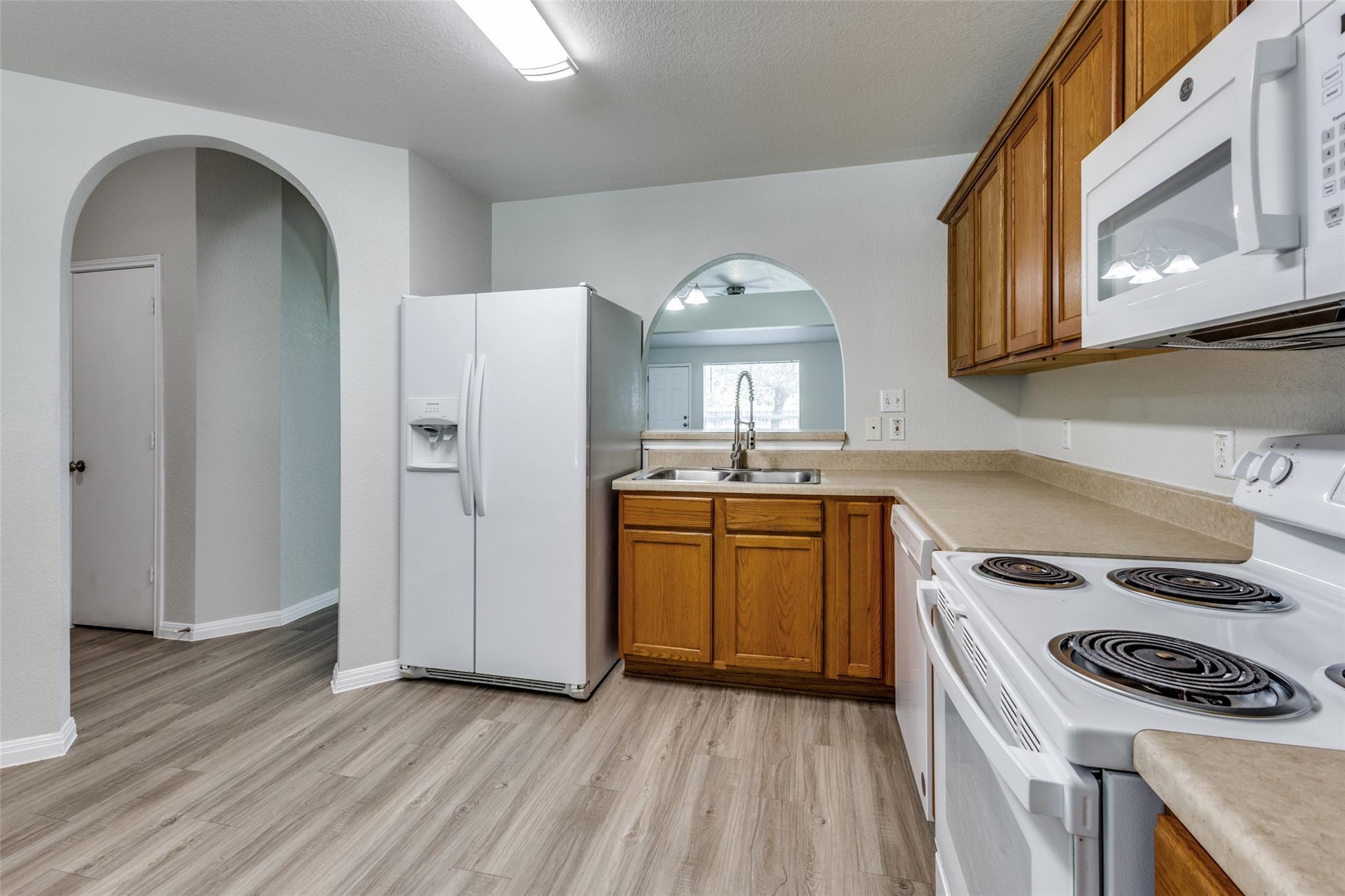 1514 Paint Brush Dr, Lockhart, TX 78644