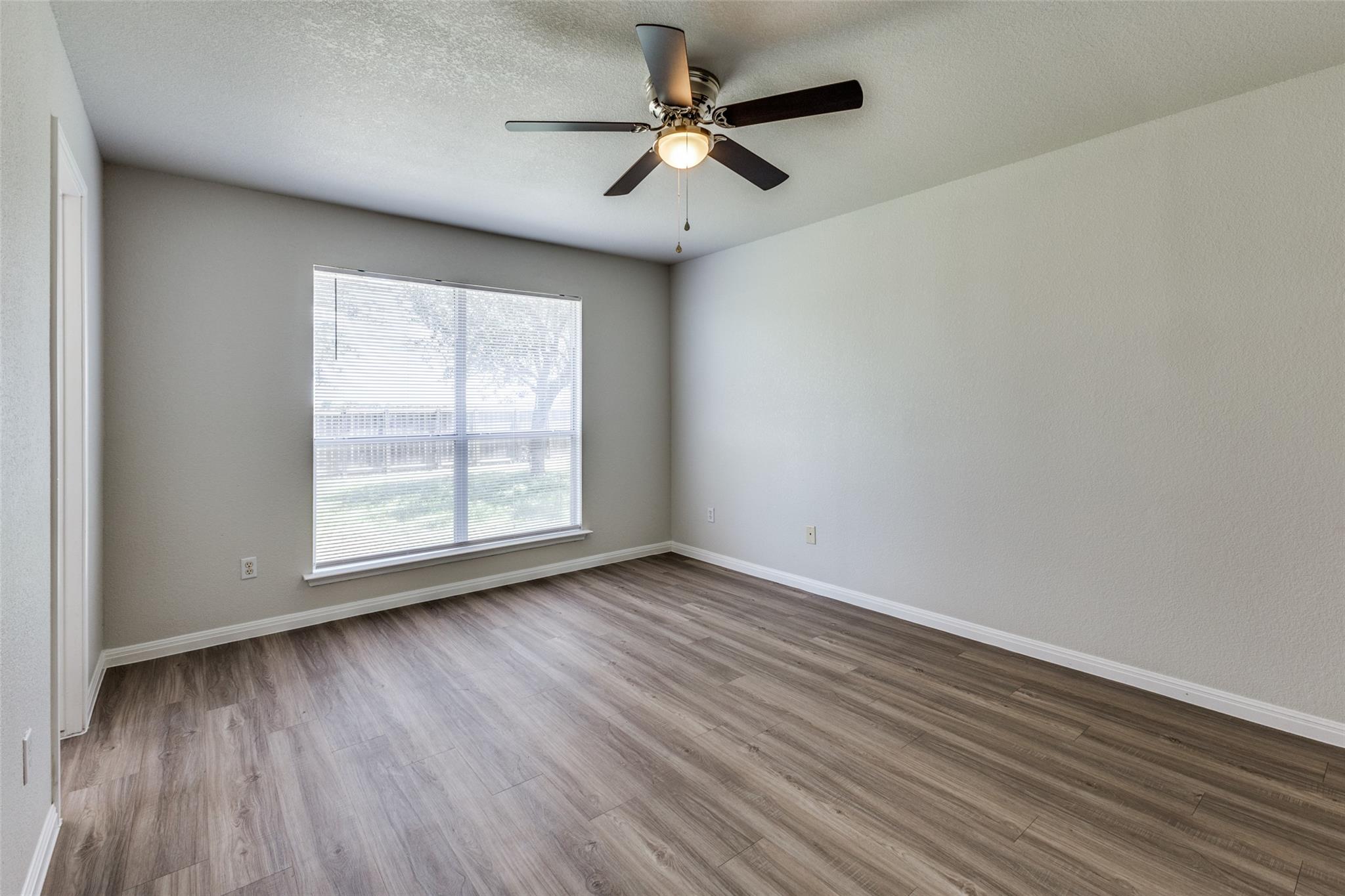 1514 Paint Brush Dr, Lockhart, TX 78644