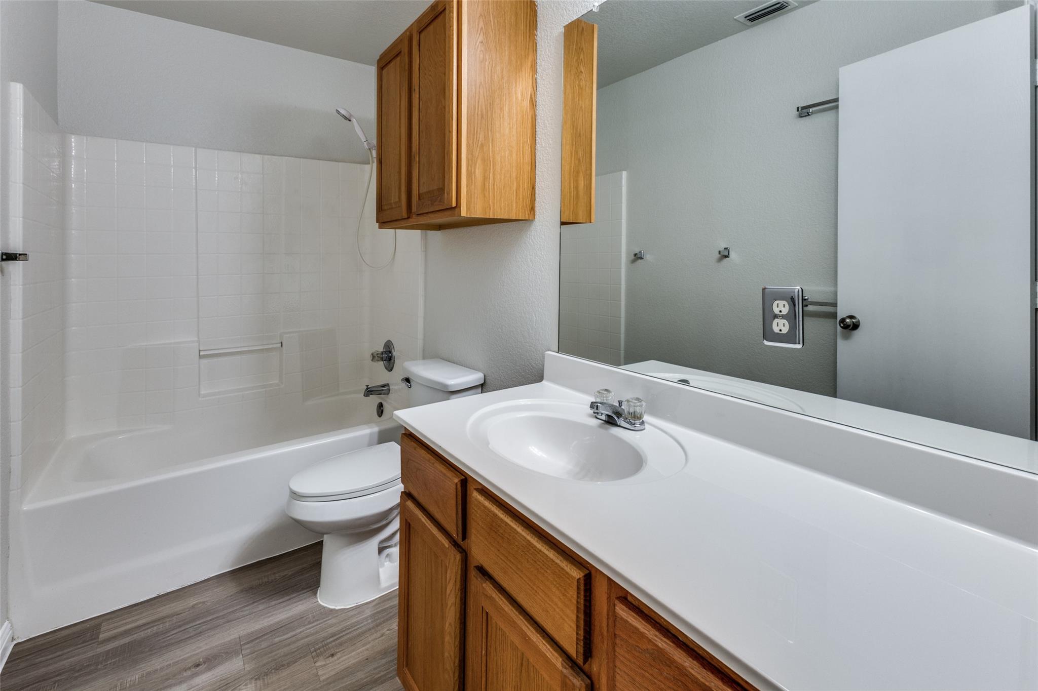 1514 Paint Brush Dr, Lockhart, TX 78644
