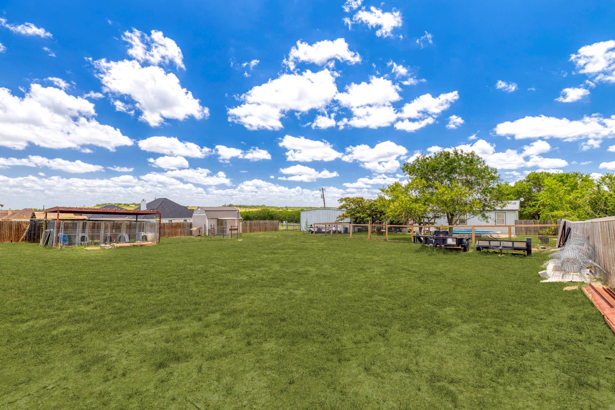 1082 Black Ankle Rd, Lockhart, TX 78644