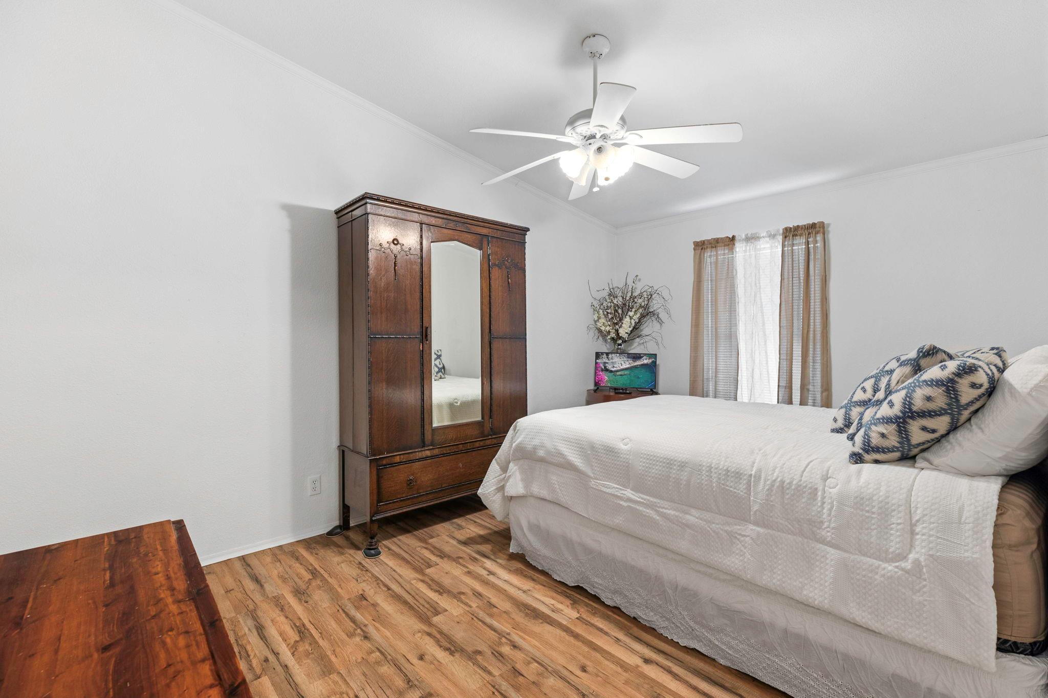 1082 Black Ankle Rd, Lockhart, TX 78644