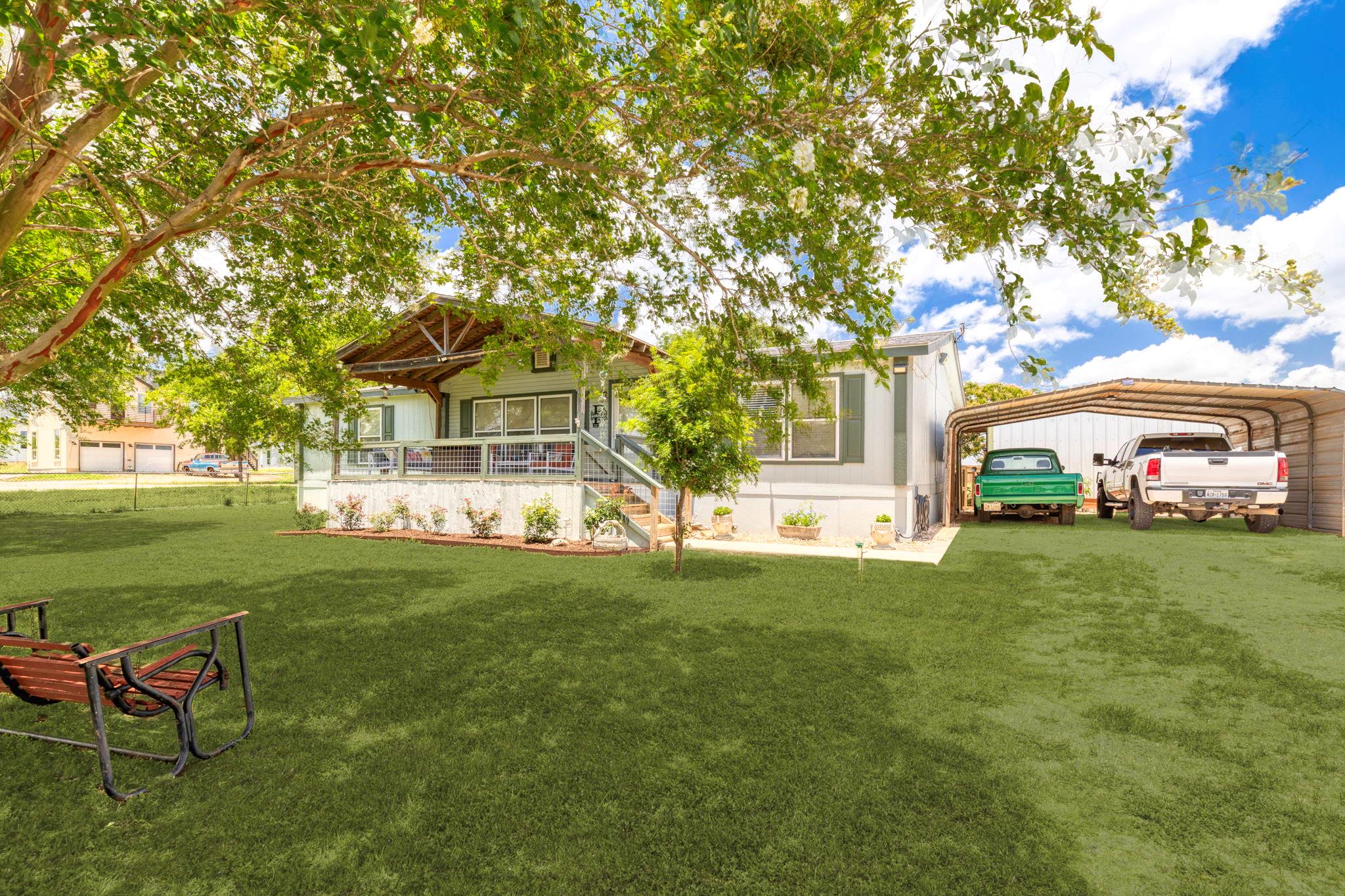 1082 Black Ankle Rd, Lockhart, TX 78644