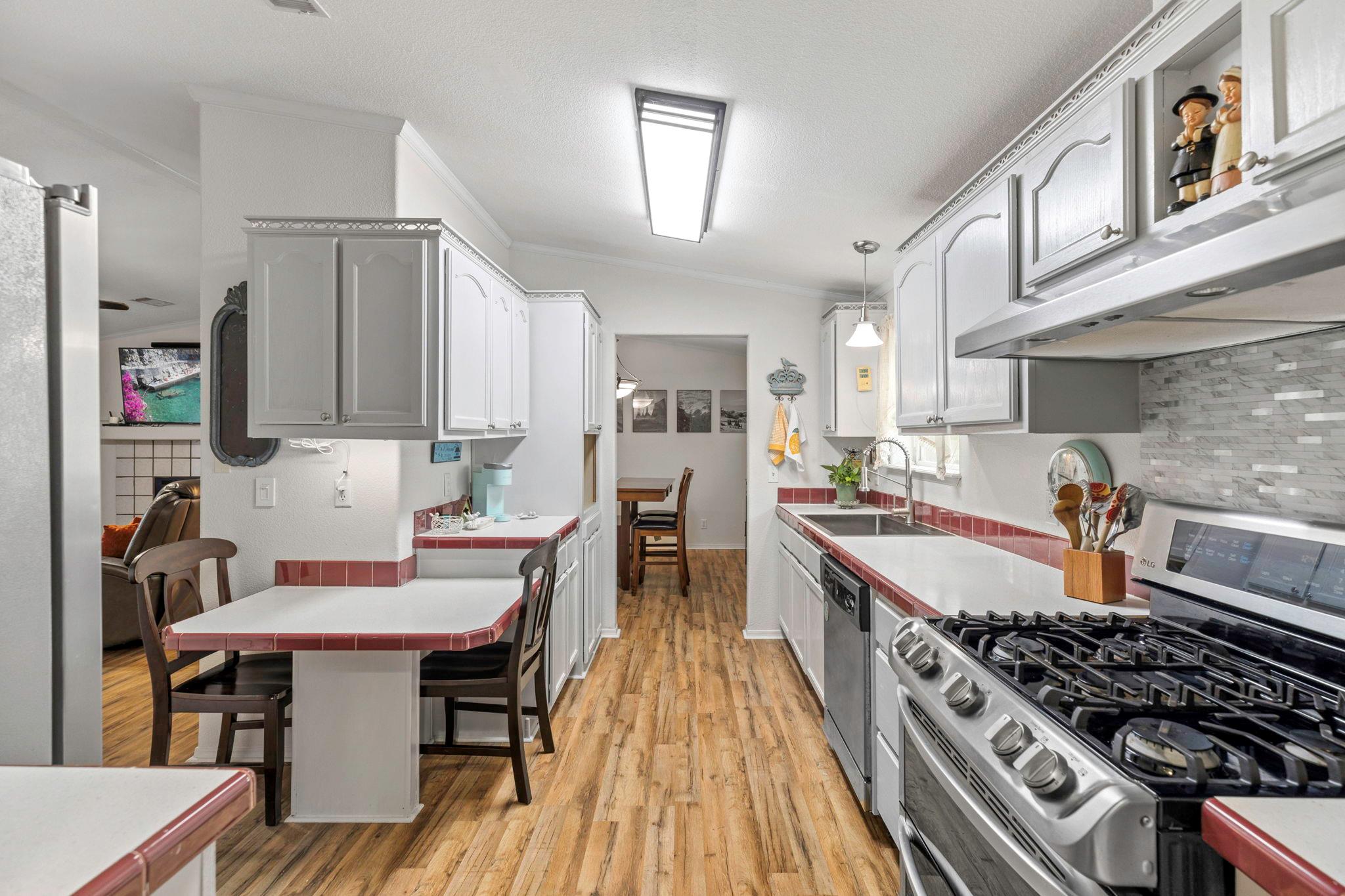 1082 Black Ankle Rd, Lockhart, TX 78644