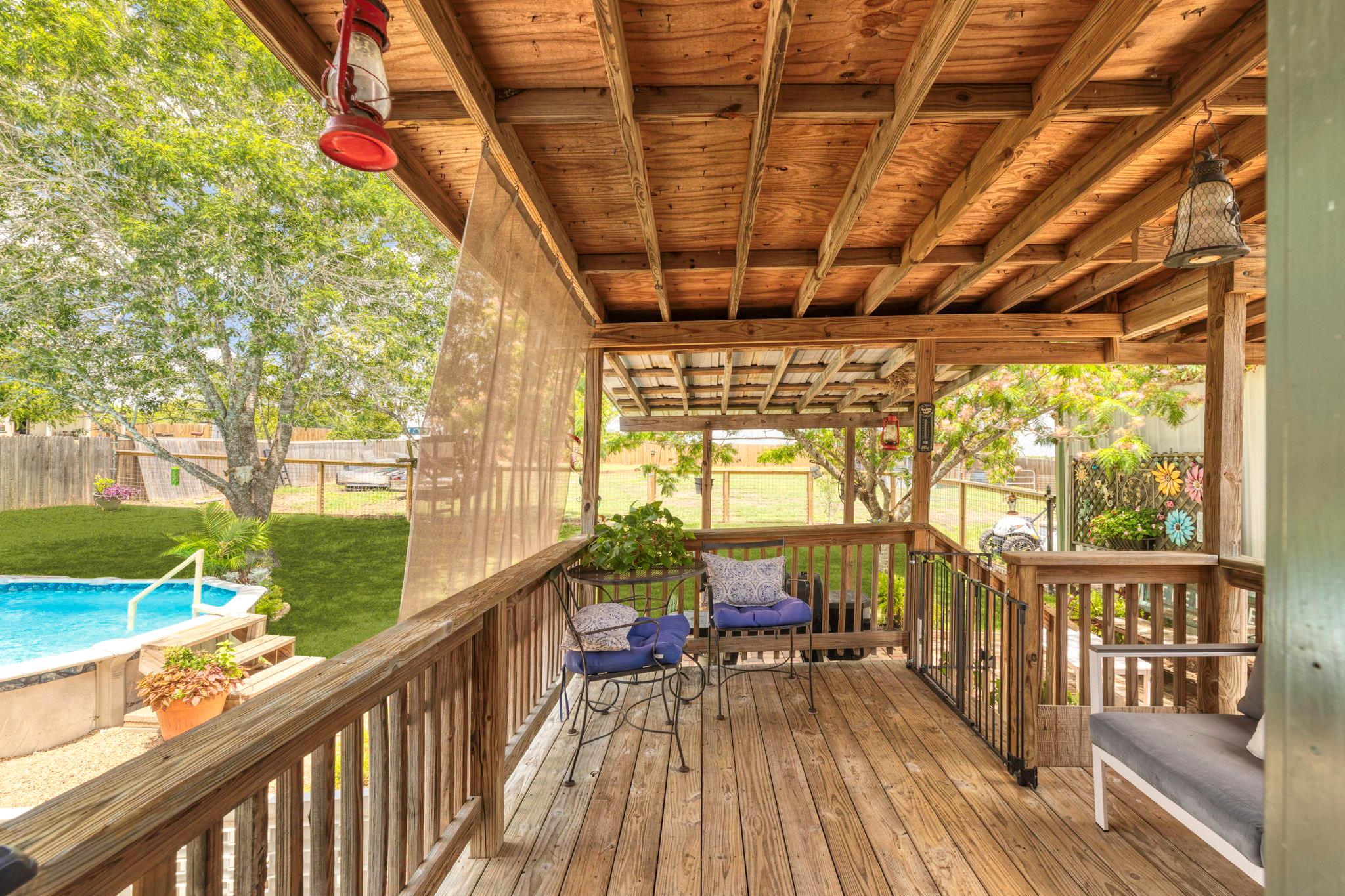1082 Black Ankle Rd, Lockhart, TX 78644