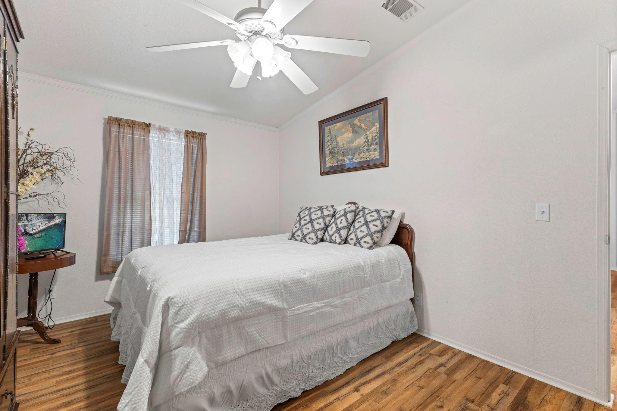 1082 Black Ankle Rd, Lockhart, TX 78644