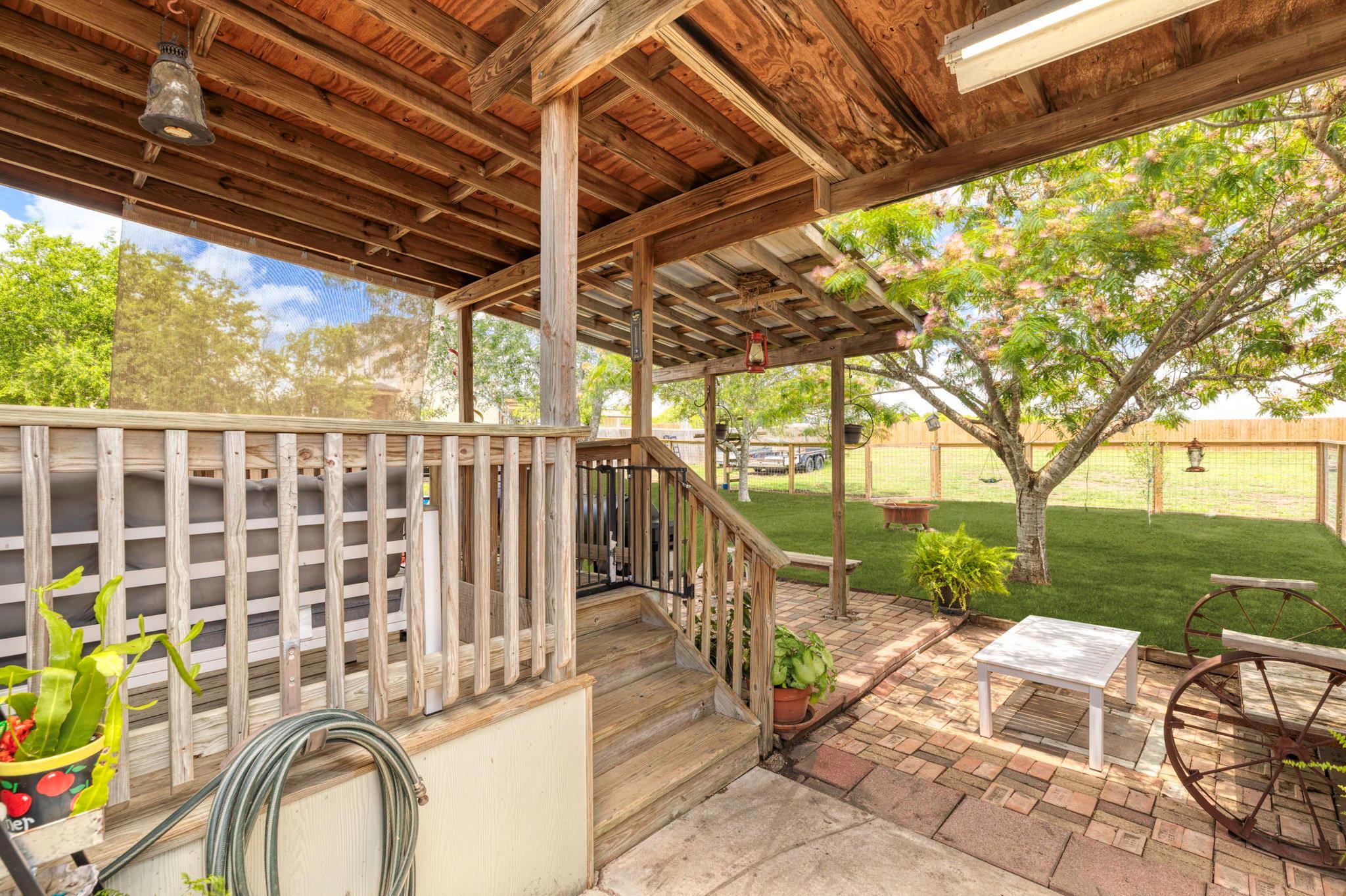 1082 Black Ankle Rd, Lockhart, TX 78644