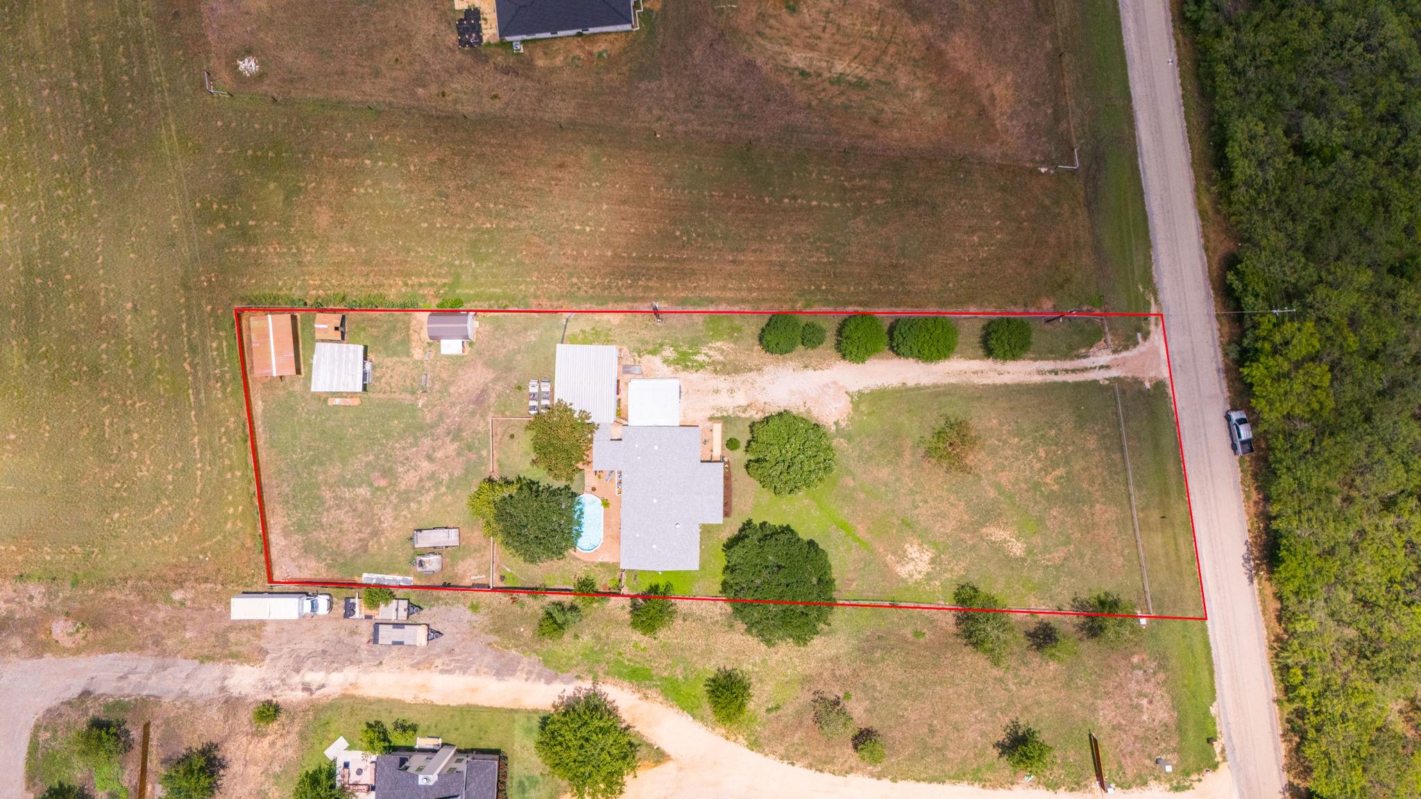 1082 Black Ankle Rd, Lockhart, TX 78644