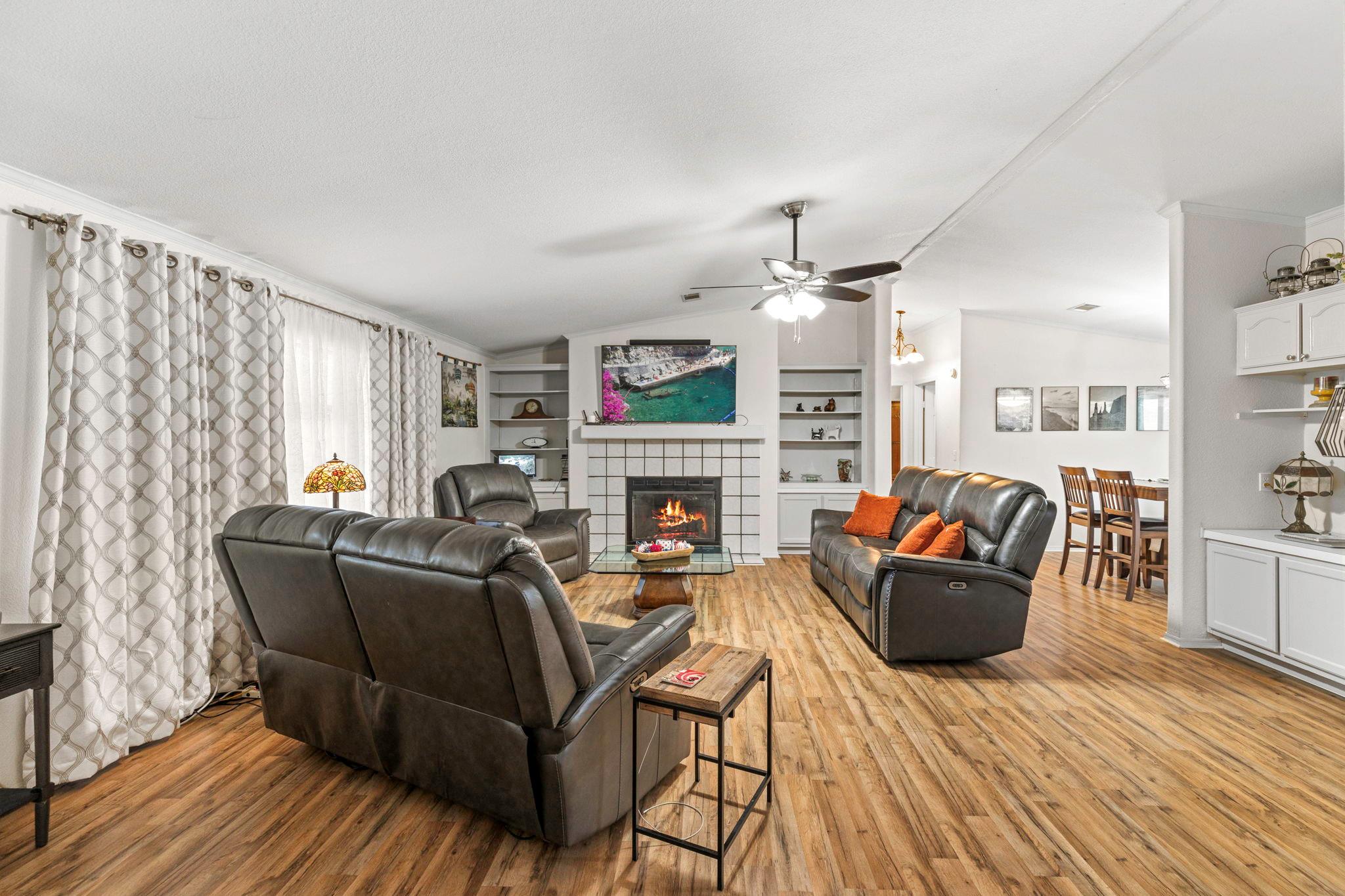 1082 Black Ankle Rd, Lockhart, TX 78644