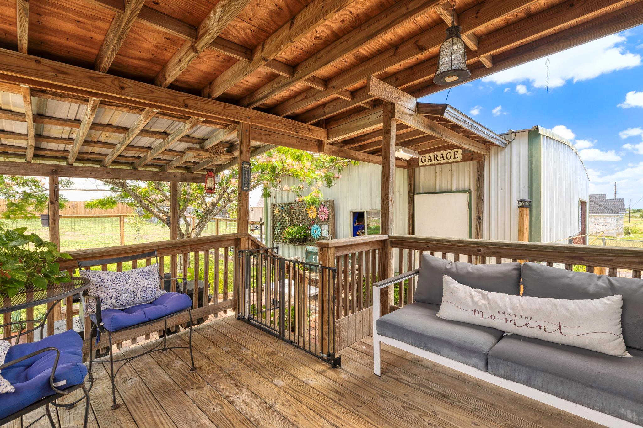 1082 Black Ankle Rd, Lockhart, TX 78644