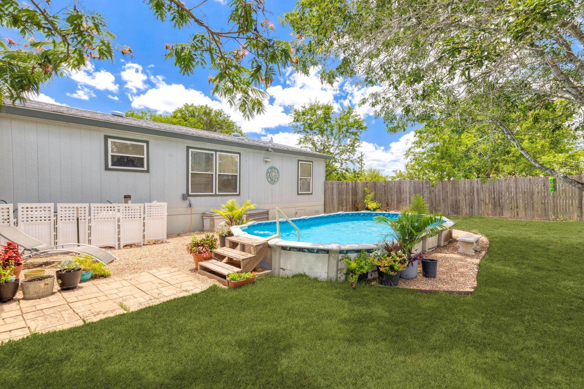 1082 Black Ankle Rd, Lockhart, TX 78644