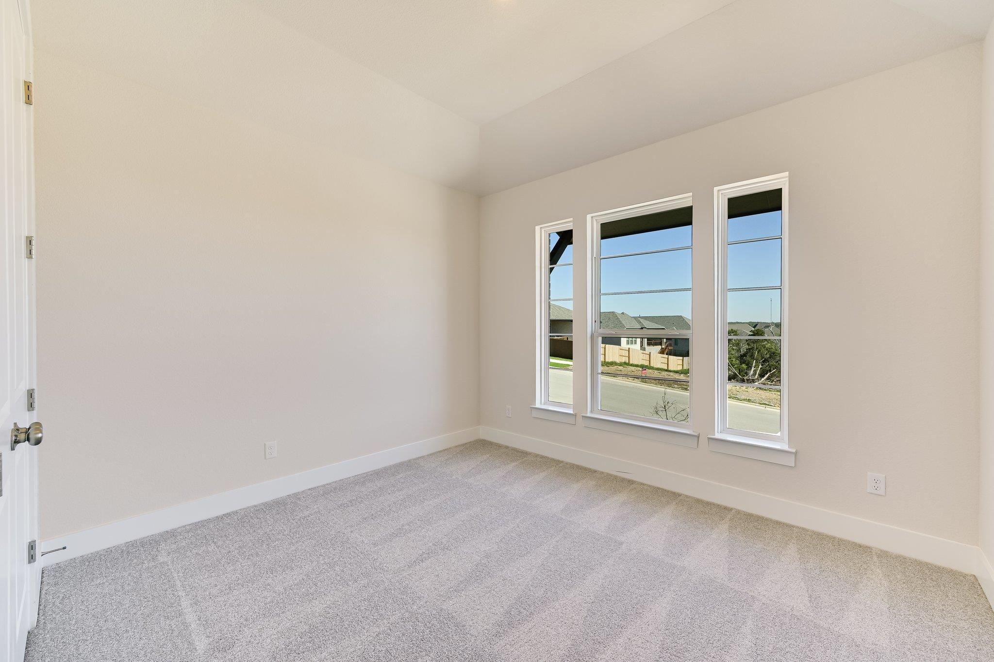 427 Fountain Grass Dr, San Marcos, TX 78666