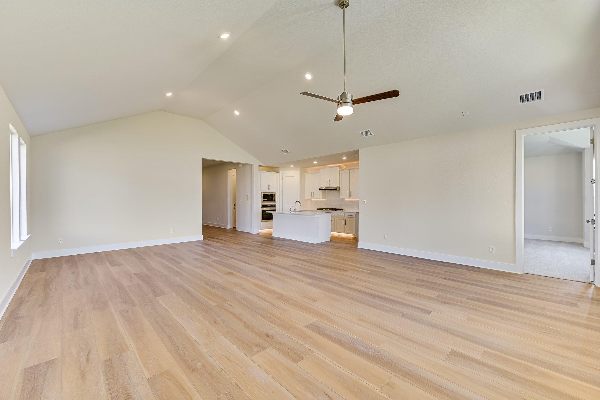 427 Fountain Grass Dr, San Marcos, TX 78666