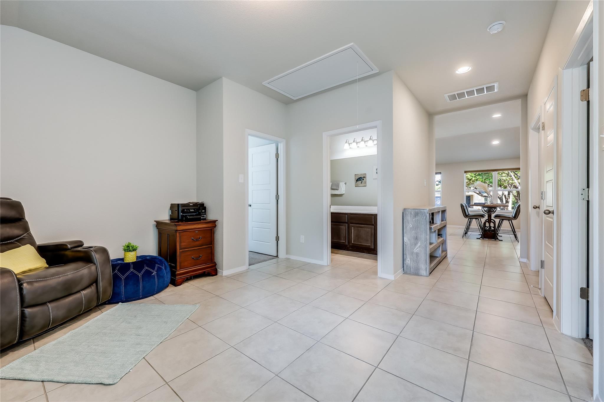 1901 Owens Ln, Lago Vista, TX 78645